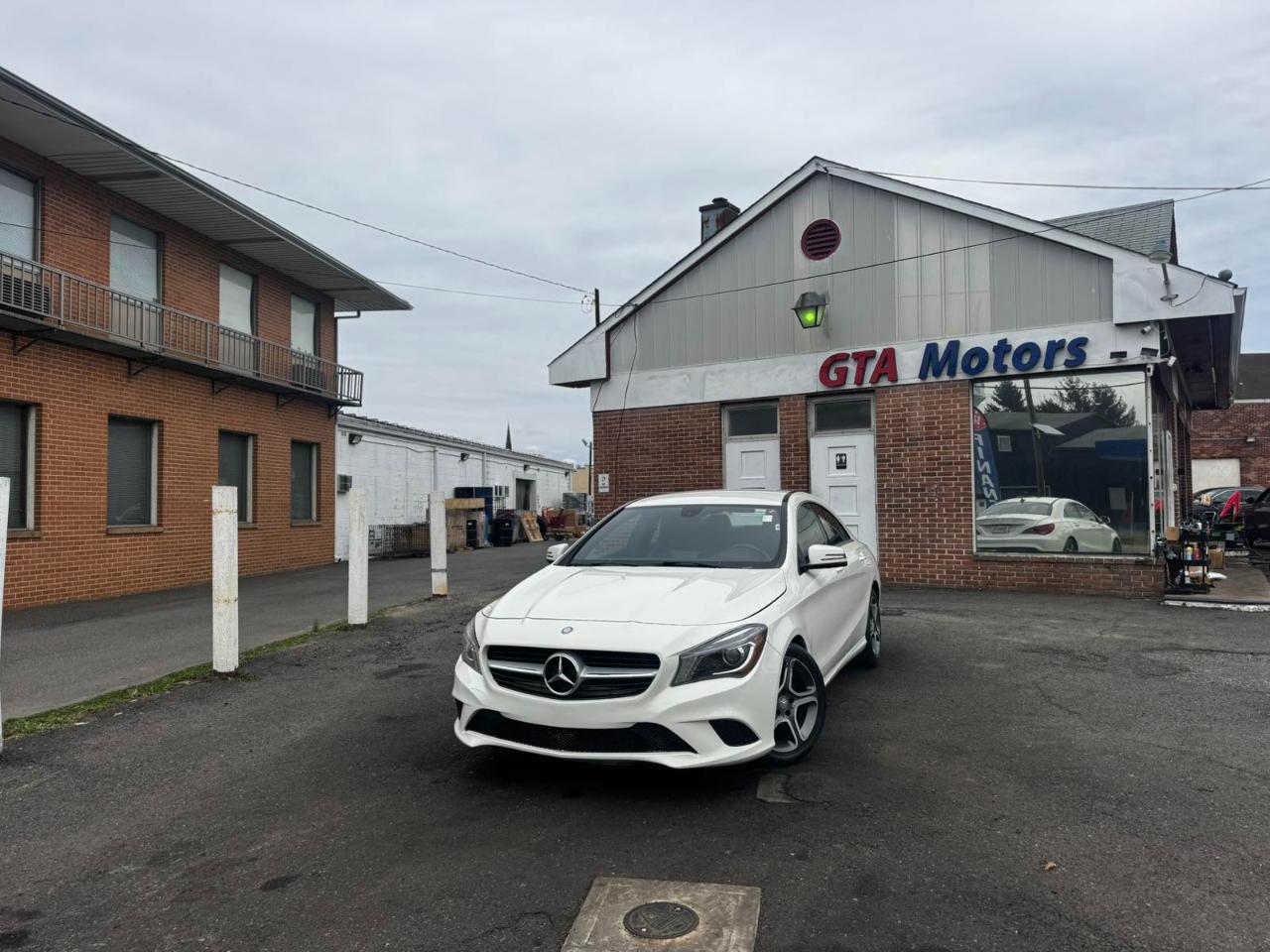 Mercedes-Benz CLA-Class 4dr Sdn CLA 250 4MATIC 2014