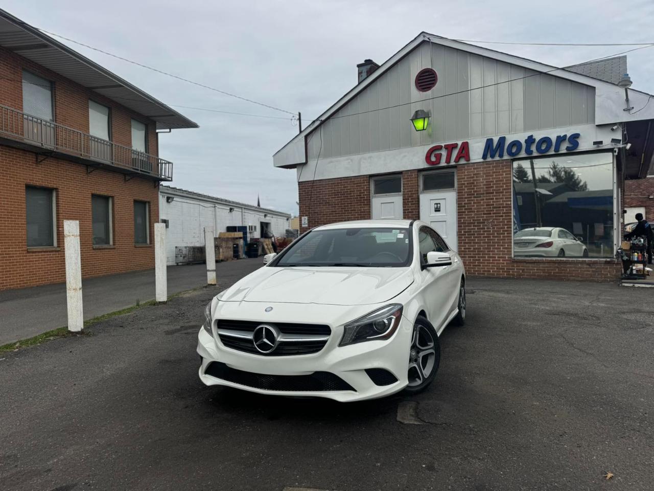 Mercedes-Benz CLA-Class 4dr Sdn CLA 250 4MATIC 2014