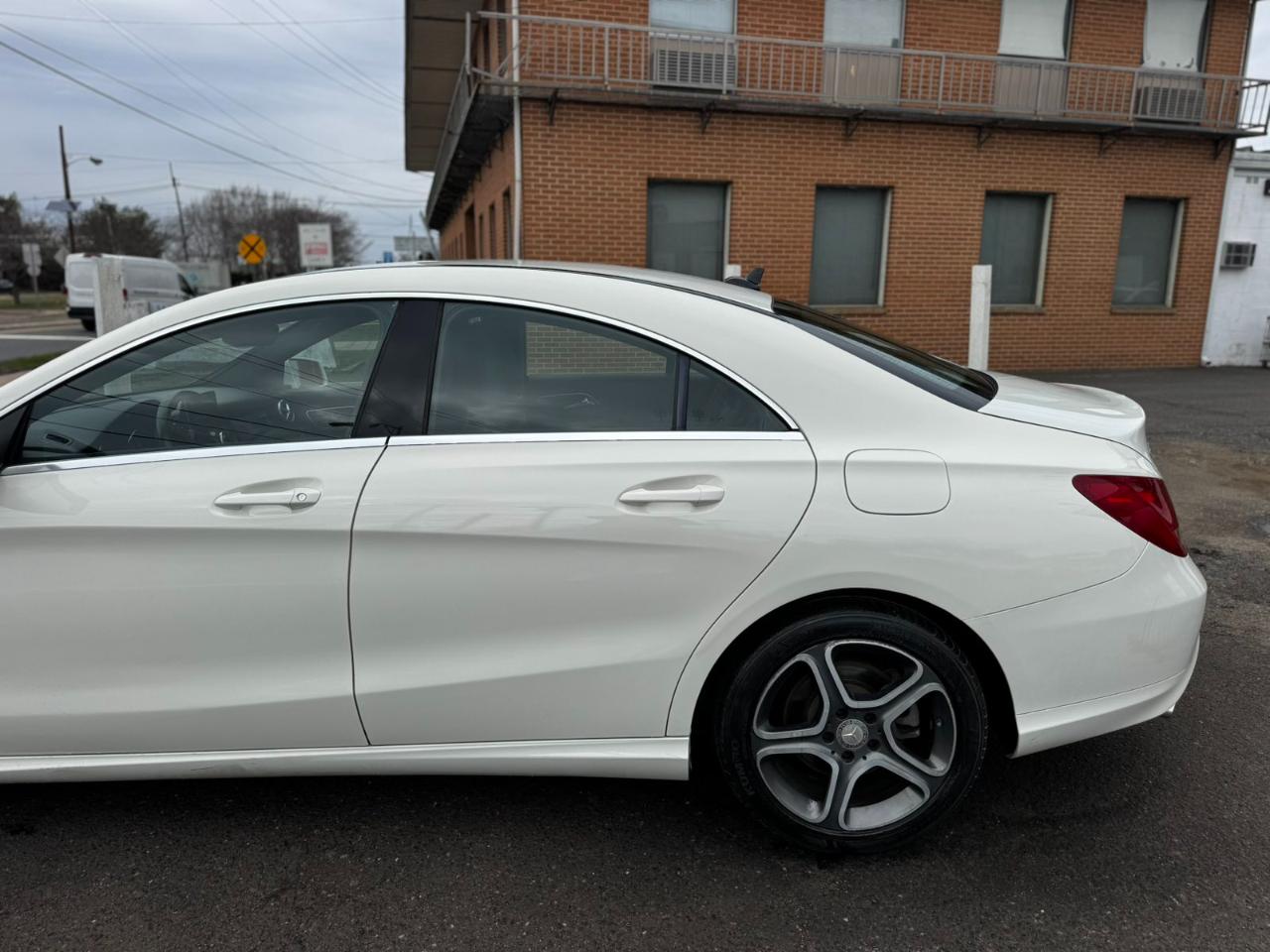 Mercedes-Benz CLA-Class 4dr Sdn CLA 250 4MATIC 2014