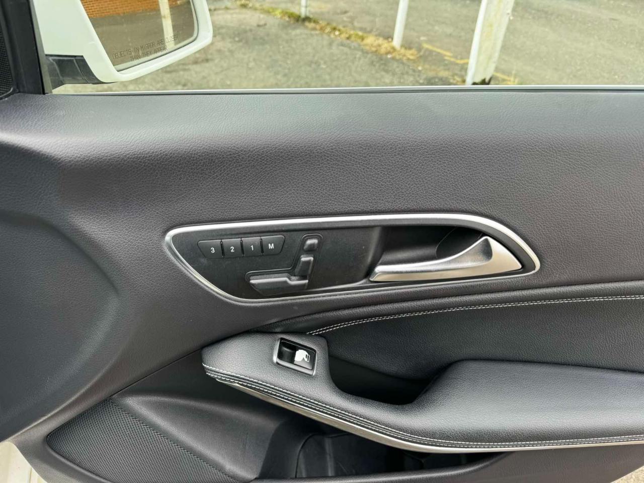 Mercedes-Benz CLA-Class 4dr Sdn CLA 250 4MATIC 2014