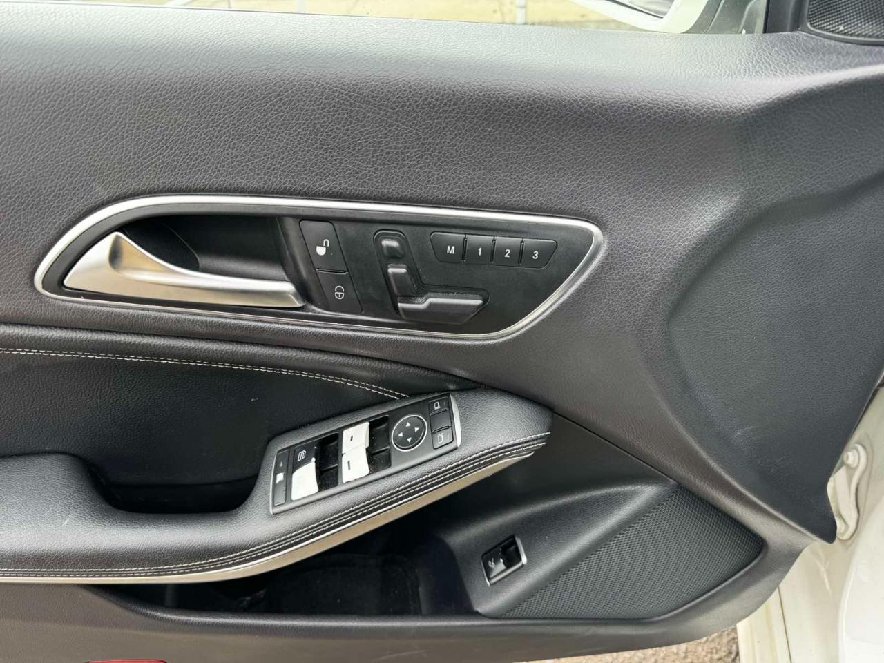 Mercedes-Benz CLA-Class 4dr Sdn CLA 250 4MATIC 2014