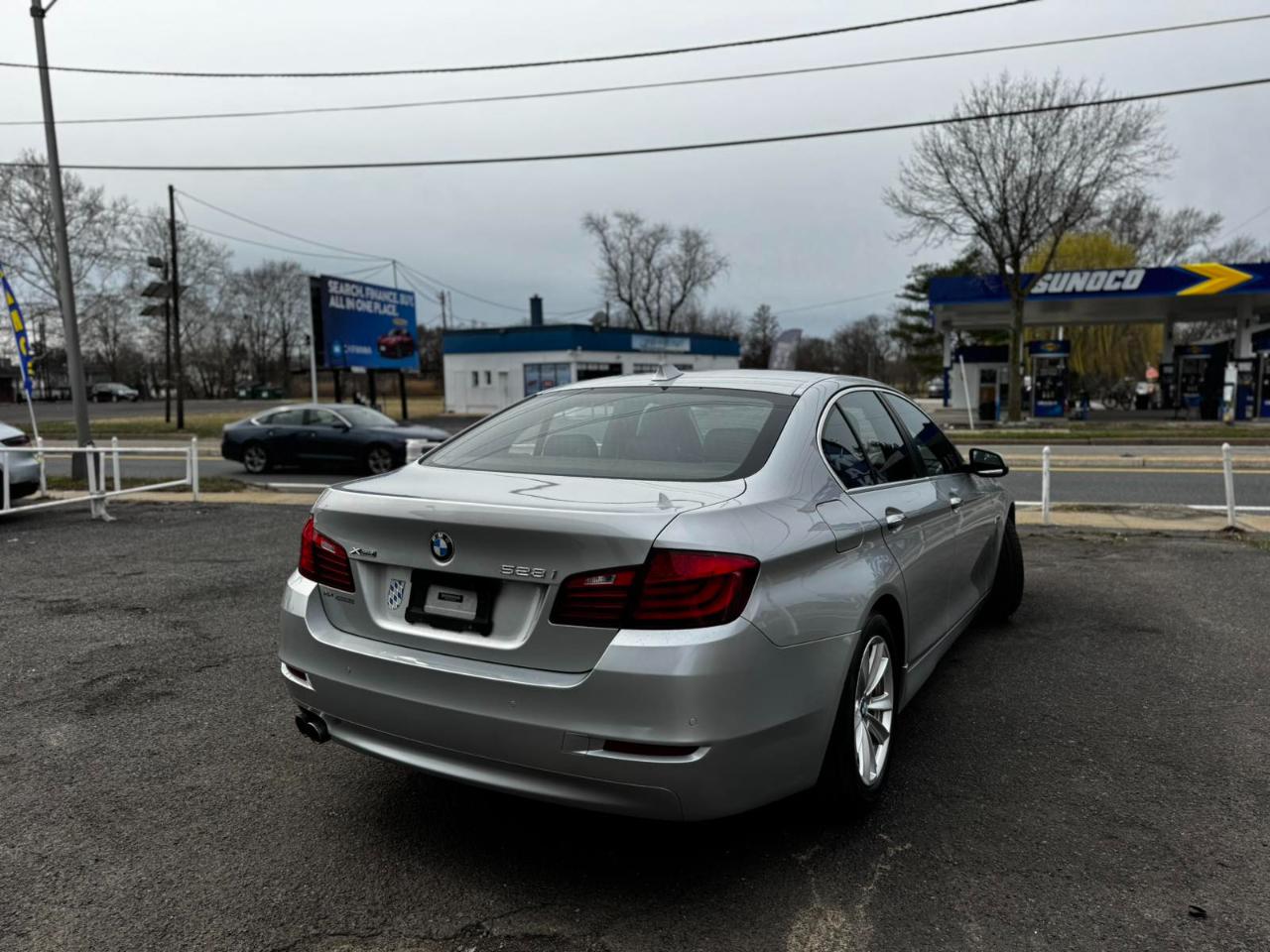 BMW 5 Series 4dr Sdn 528i xDrive AWD 2015