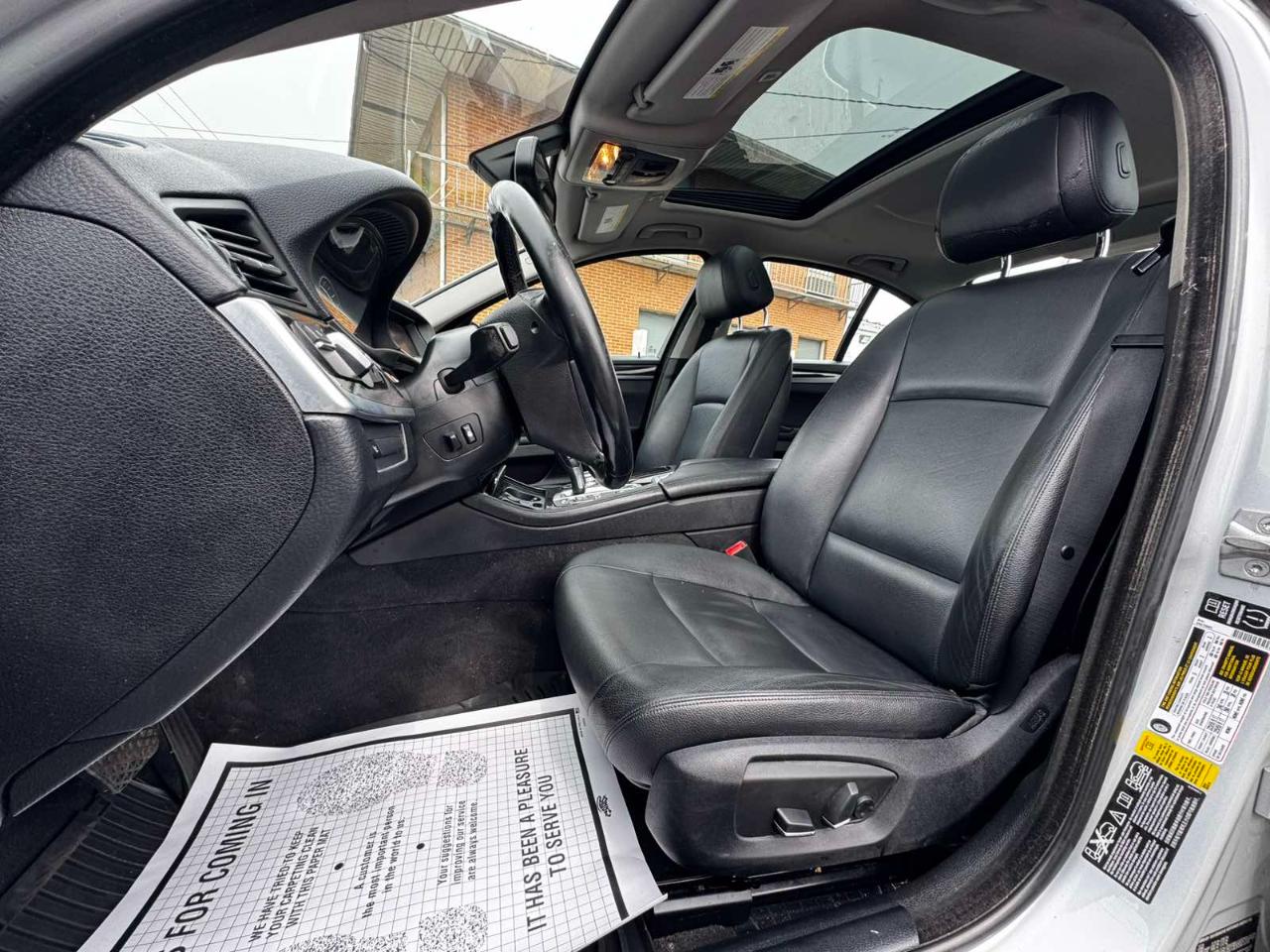 BMW 5 Series 4dr Sdn 528i xDrive AWD 2015