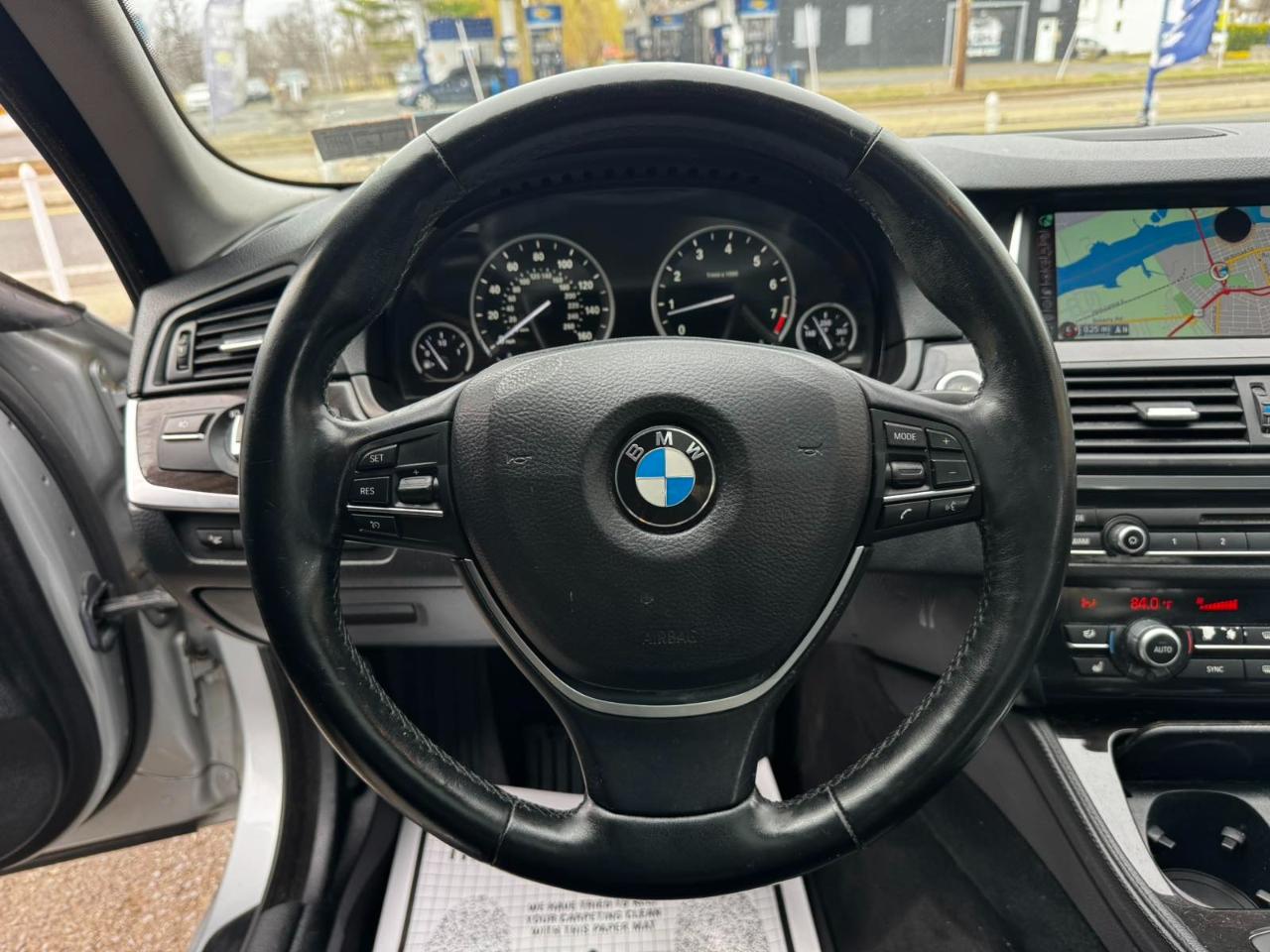 BMW 5 Series 4dr Sdn 528i xDrive AWD 2015