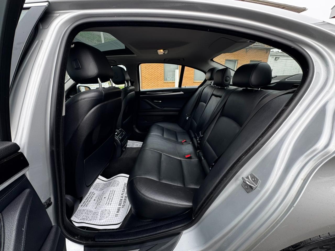 BMW 5 Series 4dr Sdn 528i xDrive AWD 2015