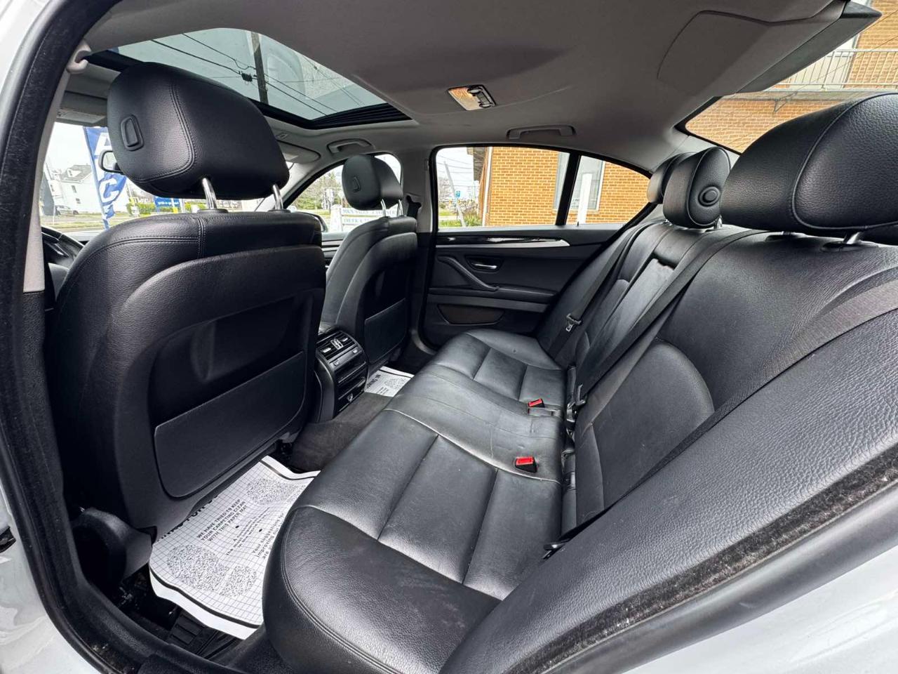 BMW 5 Series 4dr Sdn 528i xDrive AWD 2015