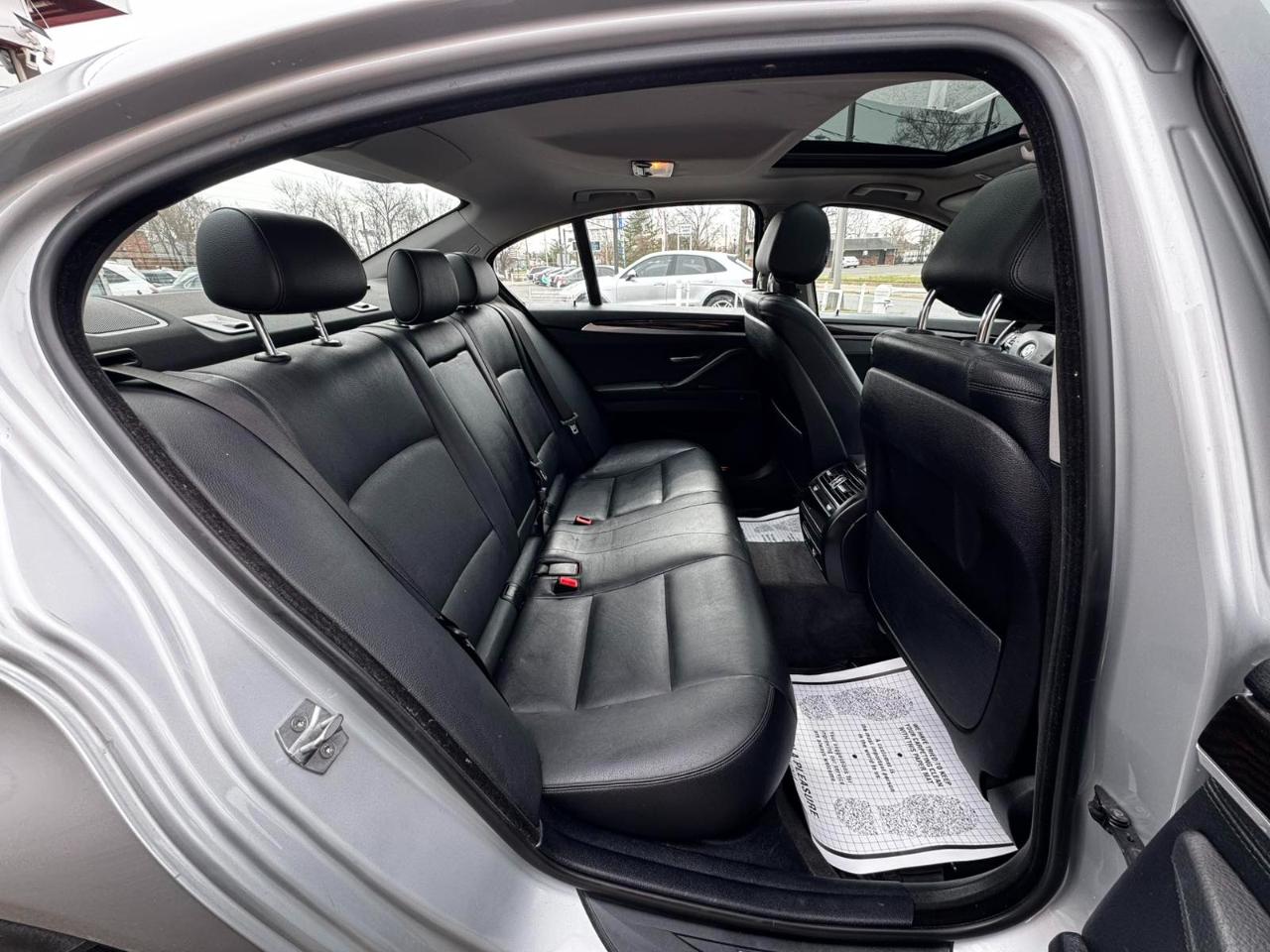 BMW 5 Series 4dr Sdn 528i xDrive AWD 2015