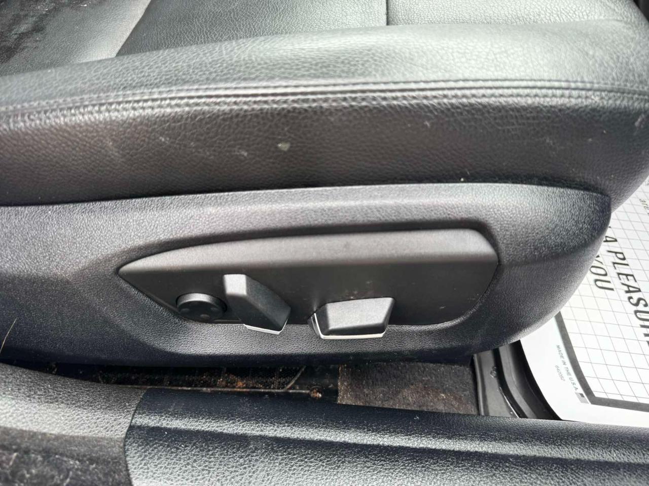 BMW 5 Series 4dr Sdn 528i xDrive AWD 2015