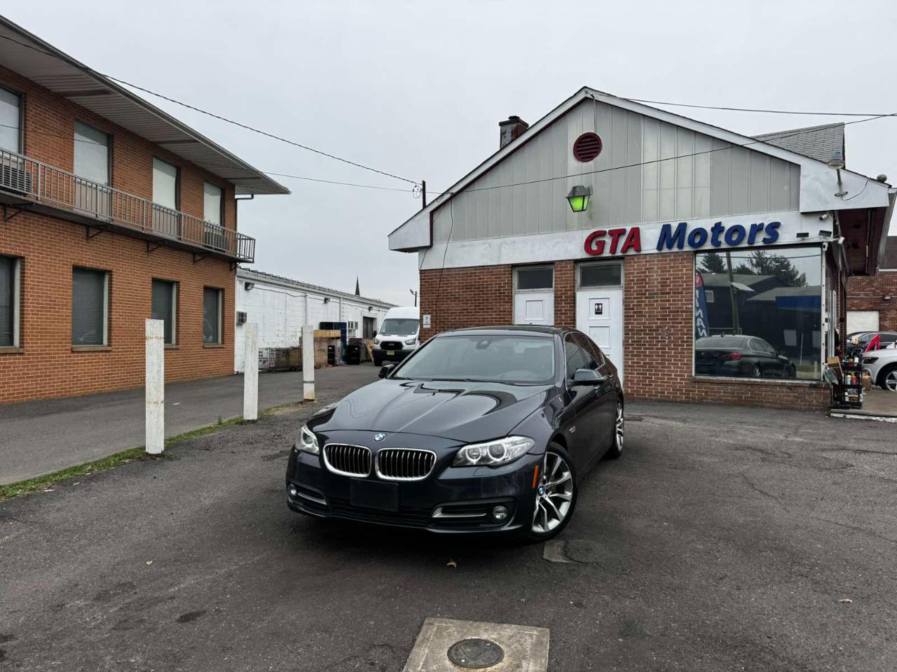 BMW 5 Series 4dr Sdn 535i xDrive AWD 2016