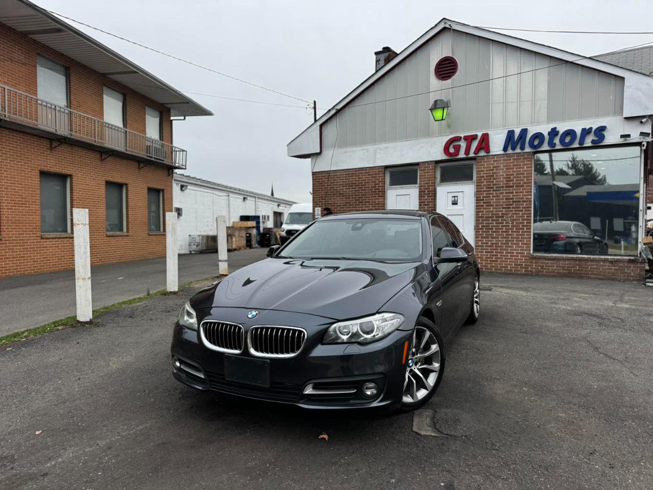 BMW 5 Series 4dr Sdn 535i xDrive AWD 2016