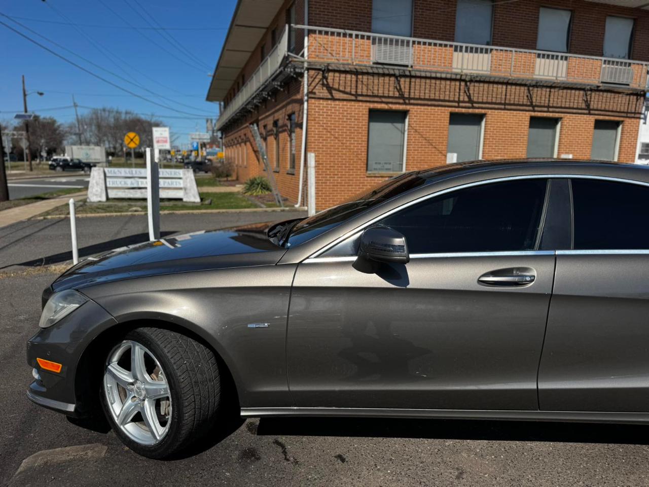 Mercedes-Benz CLS-Class 4dr Sdn CLS 550 4MATIC 2012