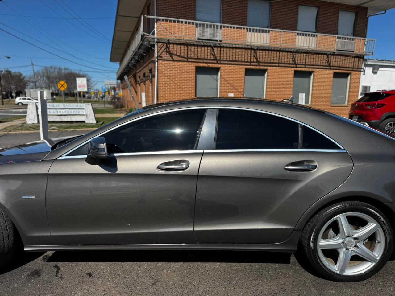 Mercedes-Benz CLS-Class 4dr Sdn CLS 550 4MATIC 2012