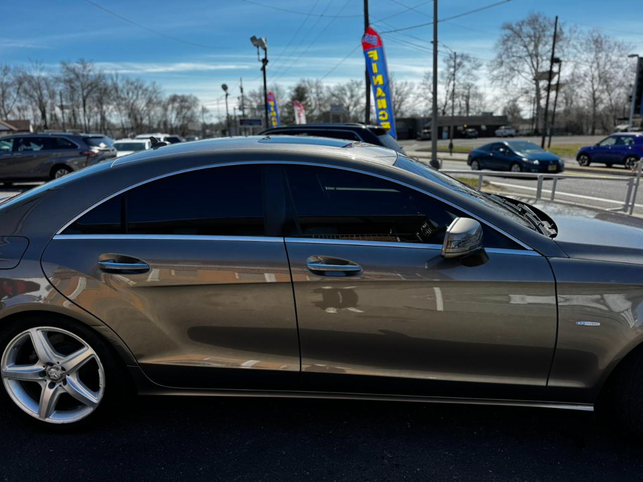 Mercedes-Benz CLS-Class 4dr Sdn CLS 550 4MATIC 2012