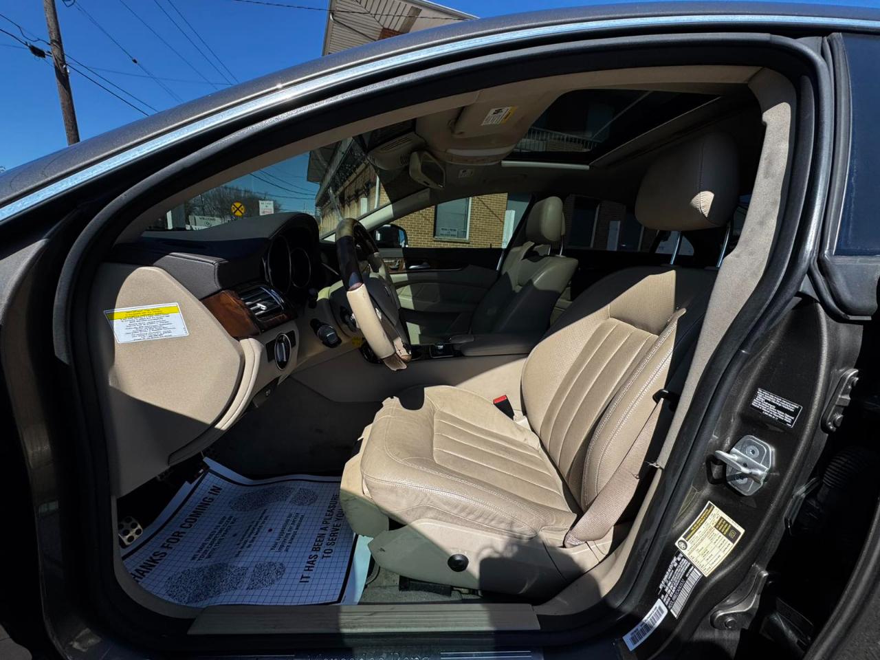 Mercedes-Benz CLS-Class 4dr Sdn CLS 550 4MATIC 2012