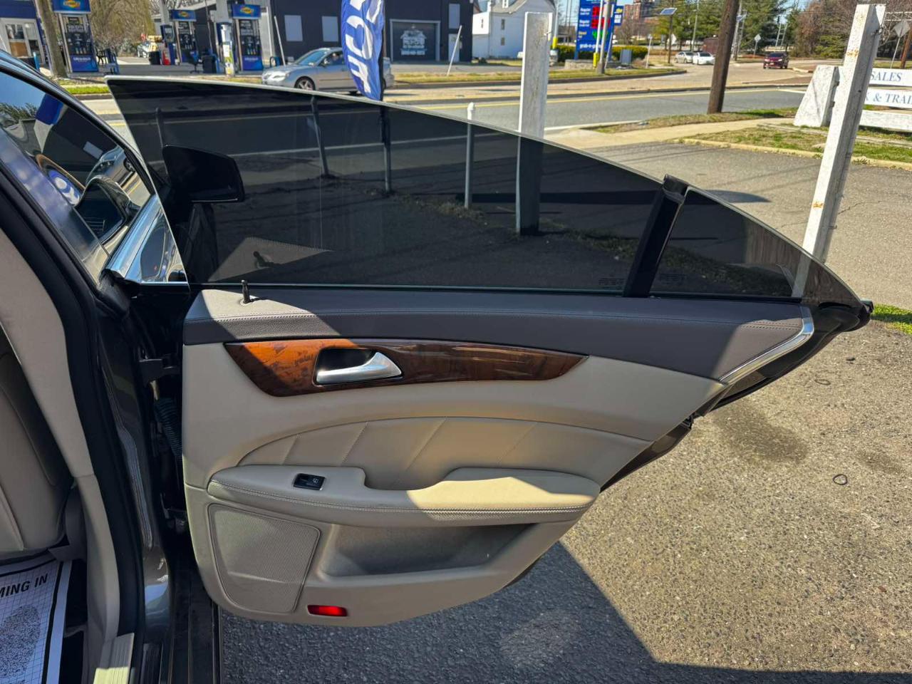 Mercedes-Benz CLS-Class 4dr Sdn CLS 550 4MATIC 2012