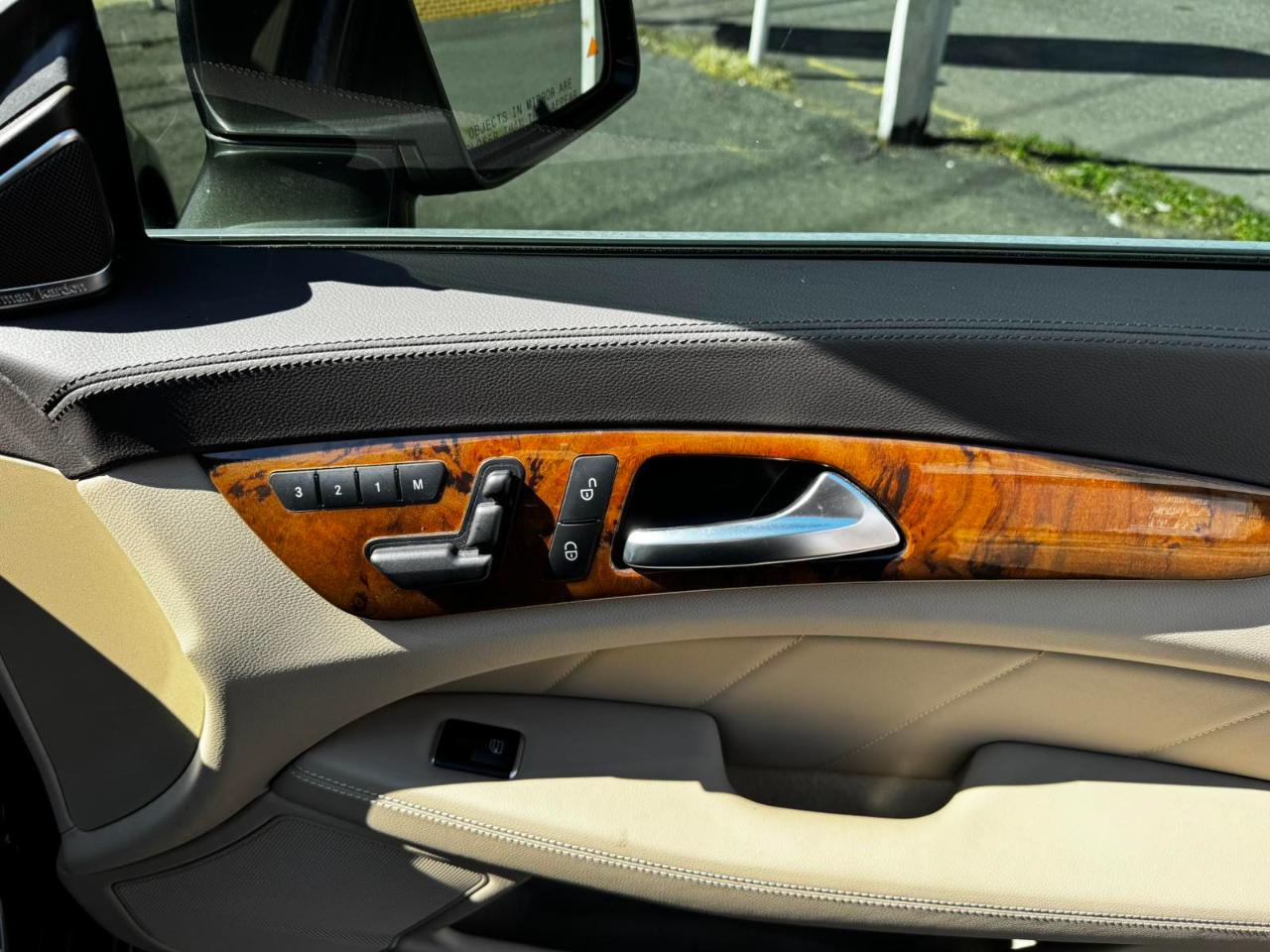 Mercedes-Benz CLS-Class 4dr Sdn CLS 550 4MATIC 2012