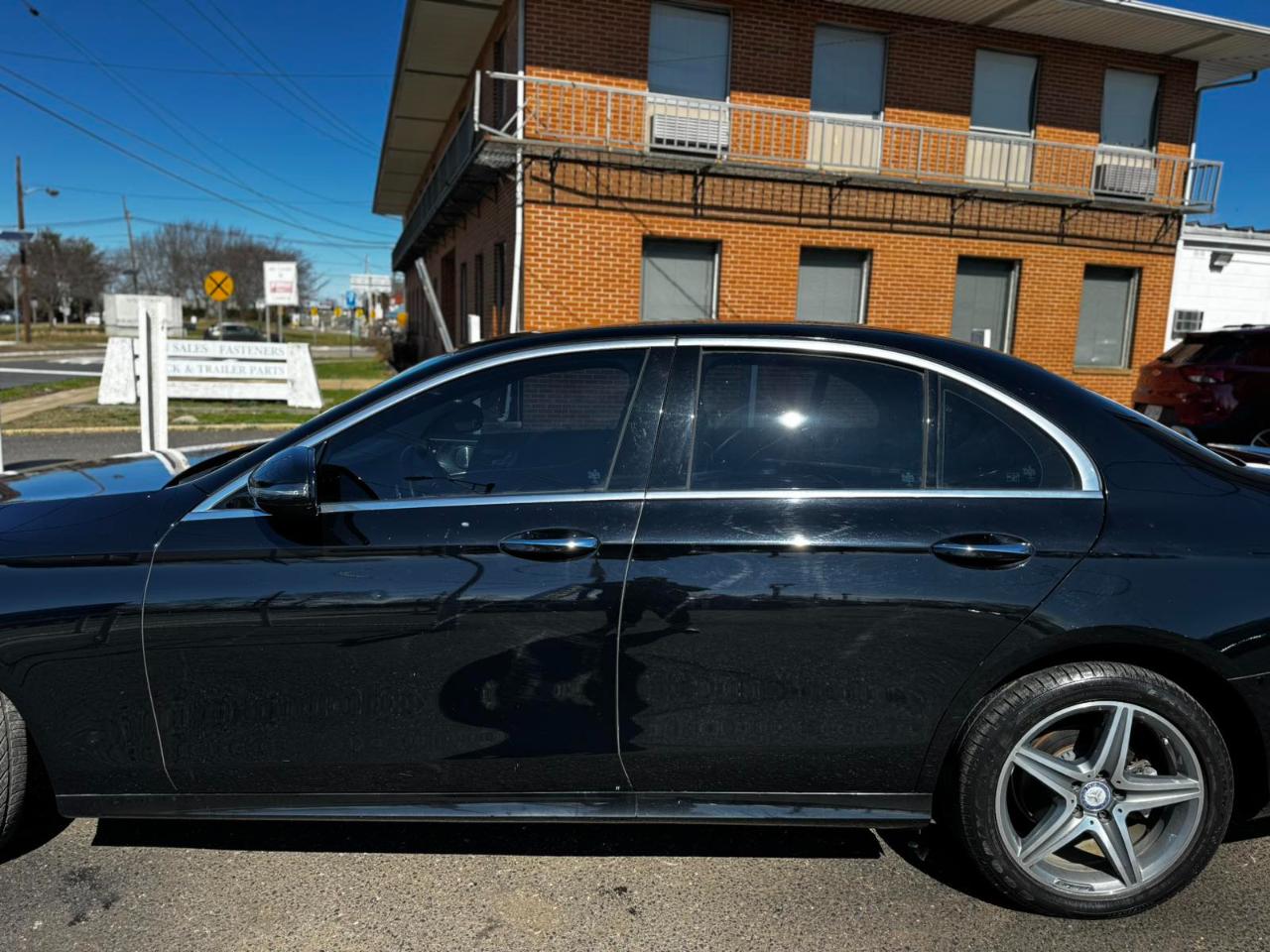Mercedes-Benz E-Class E 300 Sport 4MATIC Sedan 2017