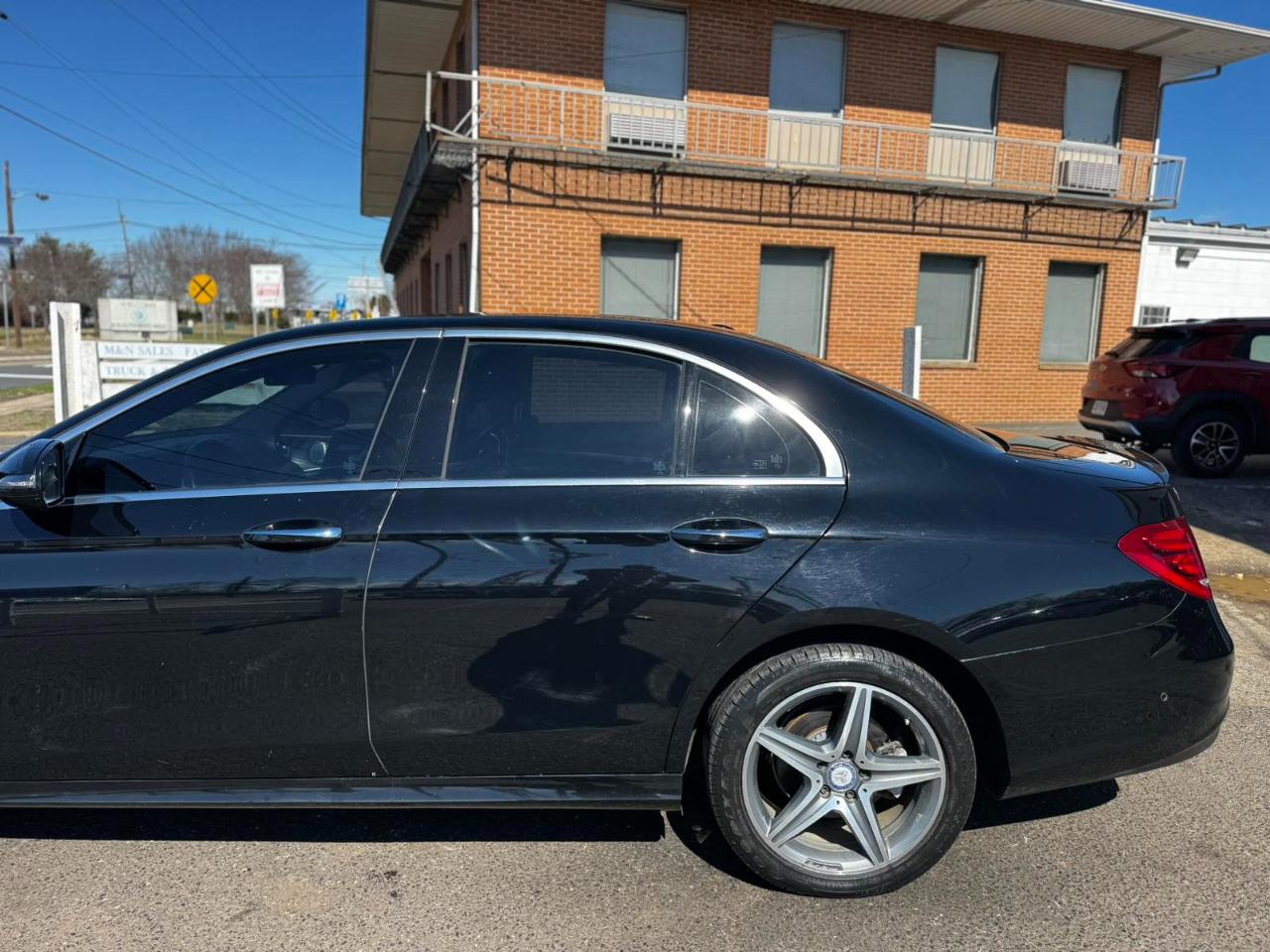 Mercedes-Benz E-Class E 300 Sport 4MATIC Sedan 2017