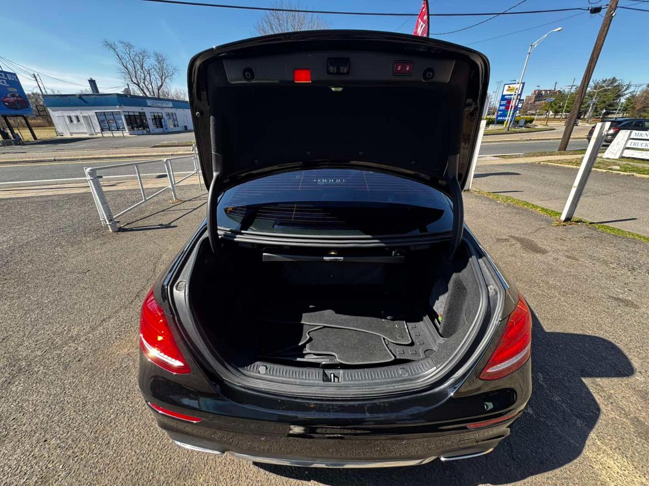 Mercedes-Benz E-Class E 300 Sport 4MATIC Sedan 2017