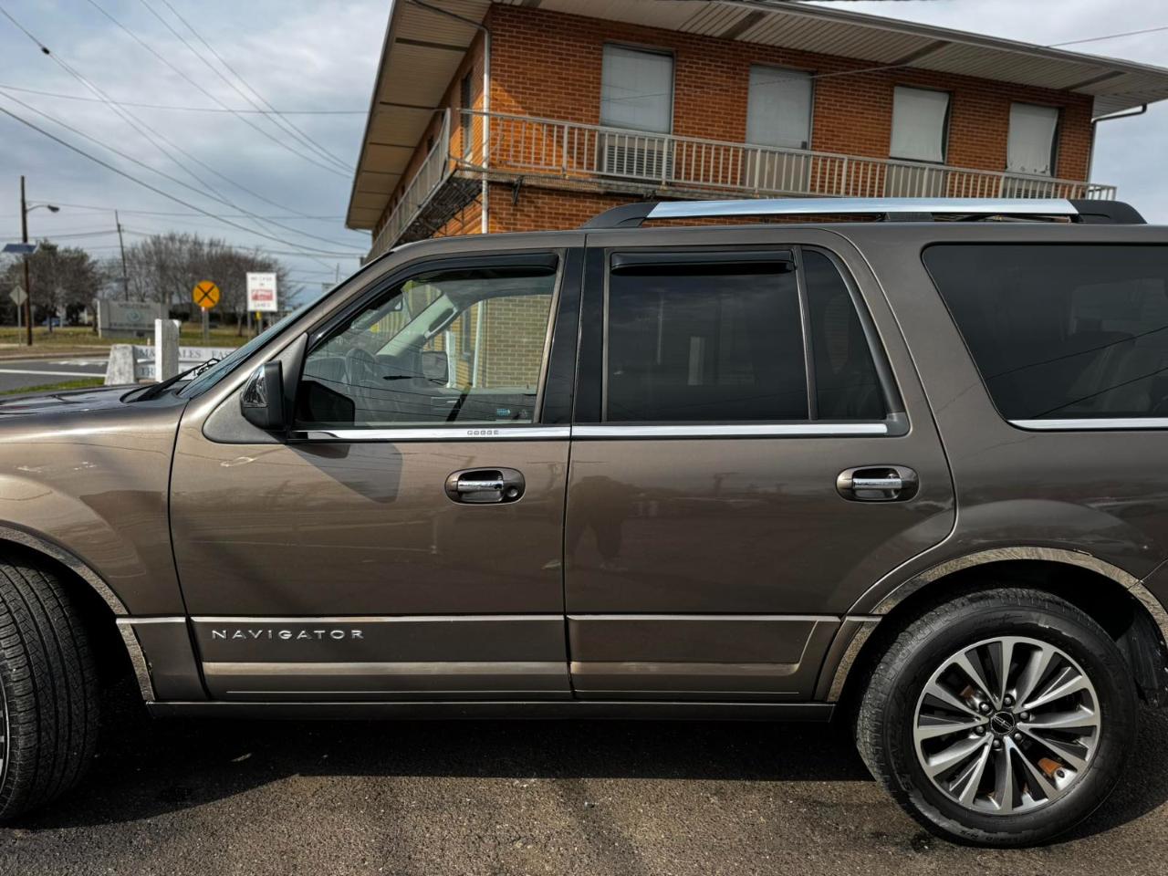 Lincoln Navigator 2WD 4dr 2015
