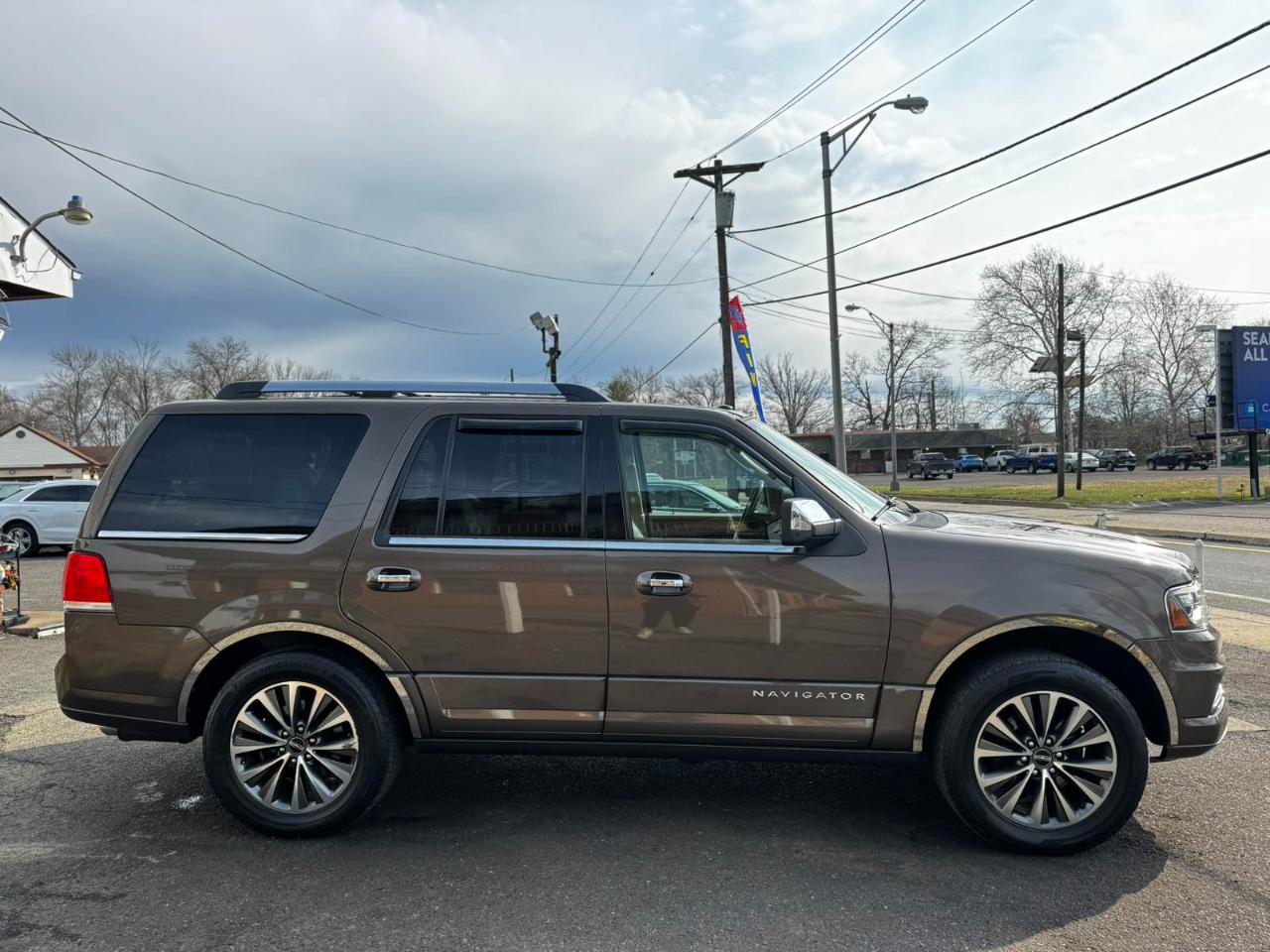 Lincoln Navigator 2WD 4dr 2015