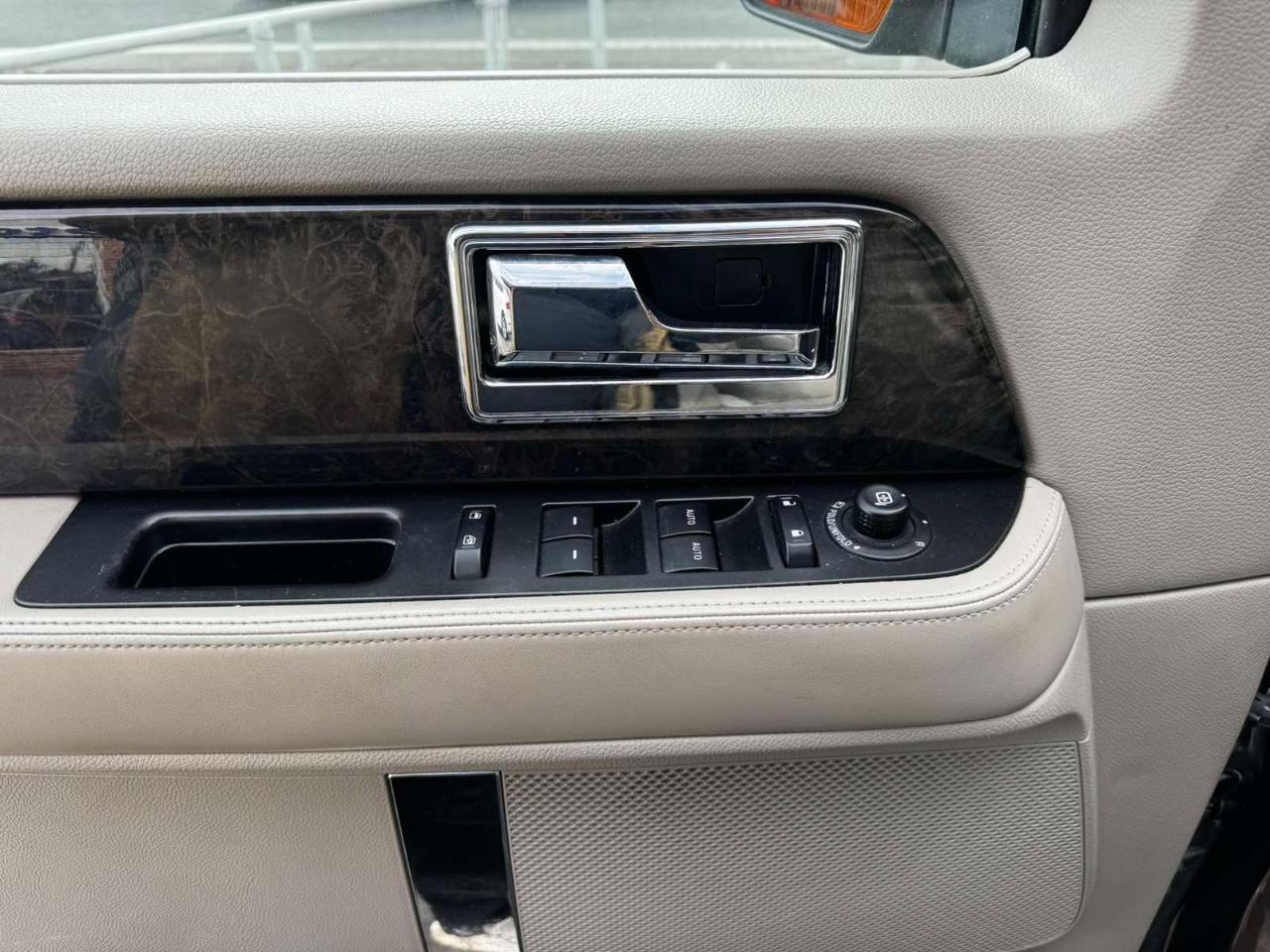 Lincoln Navigator 2WD 4dr 2015