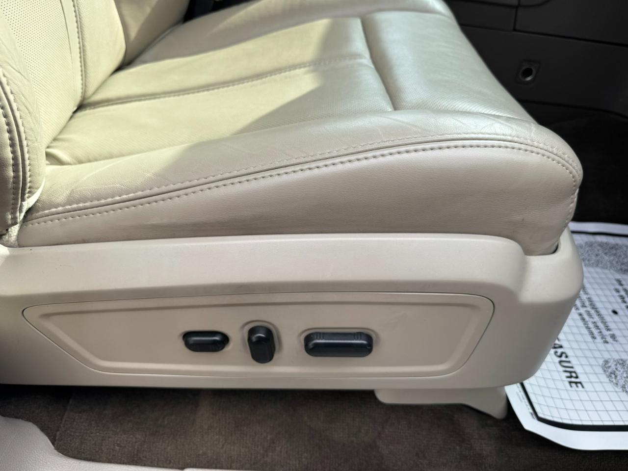 Lincoln Navigator 2WD 4dr 2015