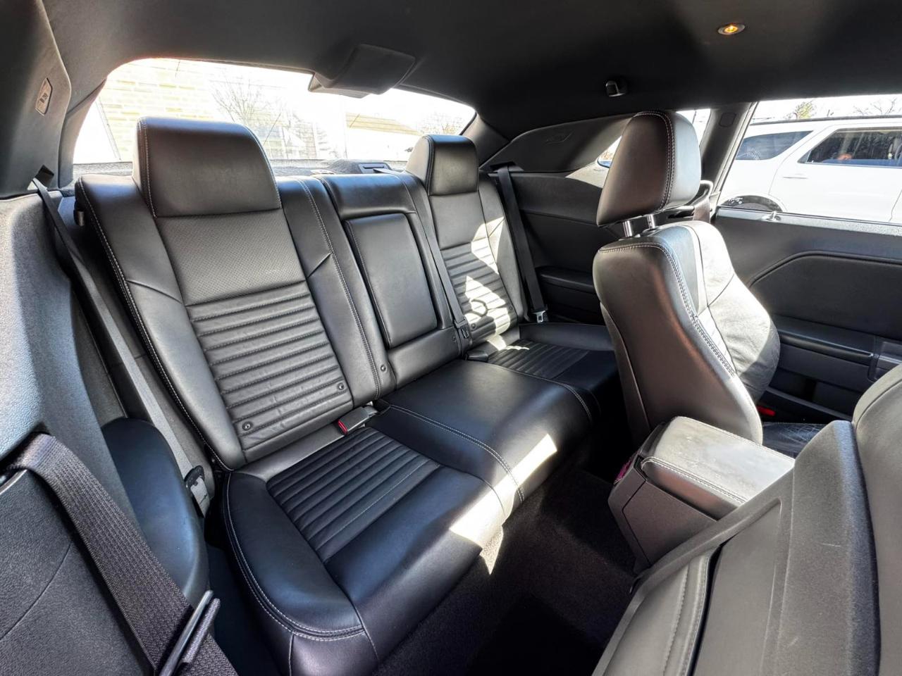 Dodge Challenger 2dr Cpe R/T Classic 2013