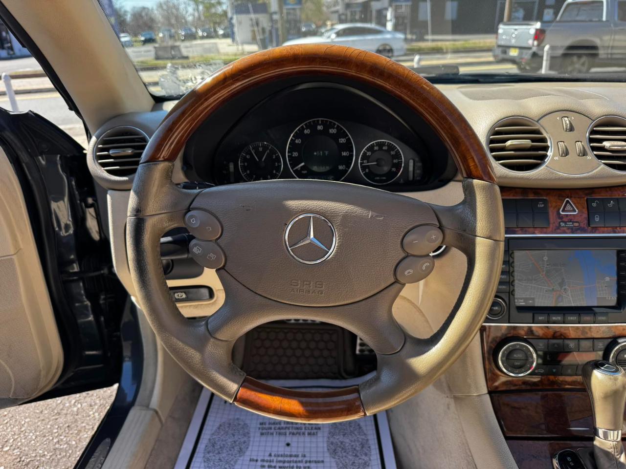 Mercedes-Benz CLK-Class 2dr Cabriolet 3.5L 2009