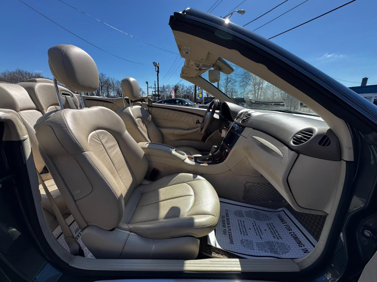 Mercedes-Benz CLK-Class 2dr Cabriolet 3.5L 2009