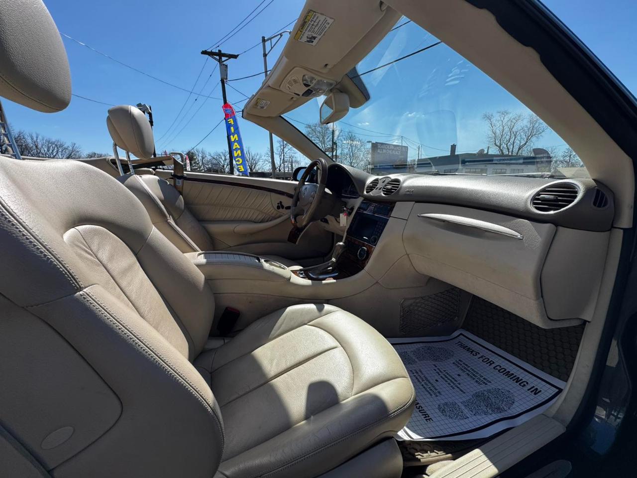 Mercedes-Benz CLK-Class 2dr Cabriolet 3.5L 2009