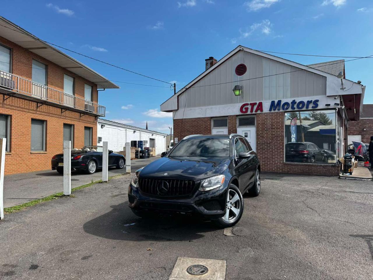 Mercedes-Benz GLC GLC 300 4MATIC SUV 2017