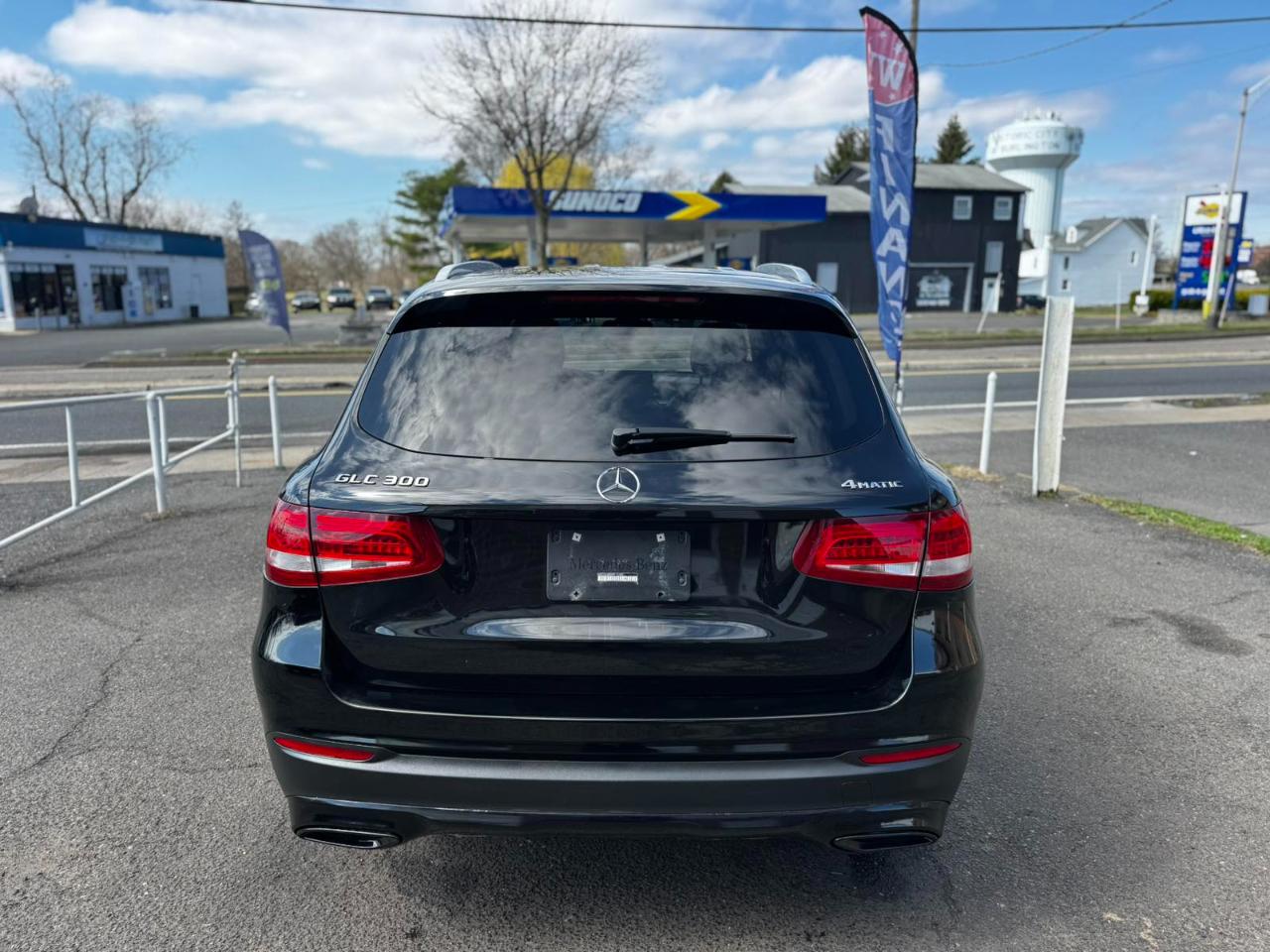 Mercedes-Benz GLC GLC 300 4MATIC SUV 2017