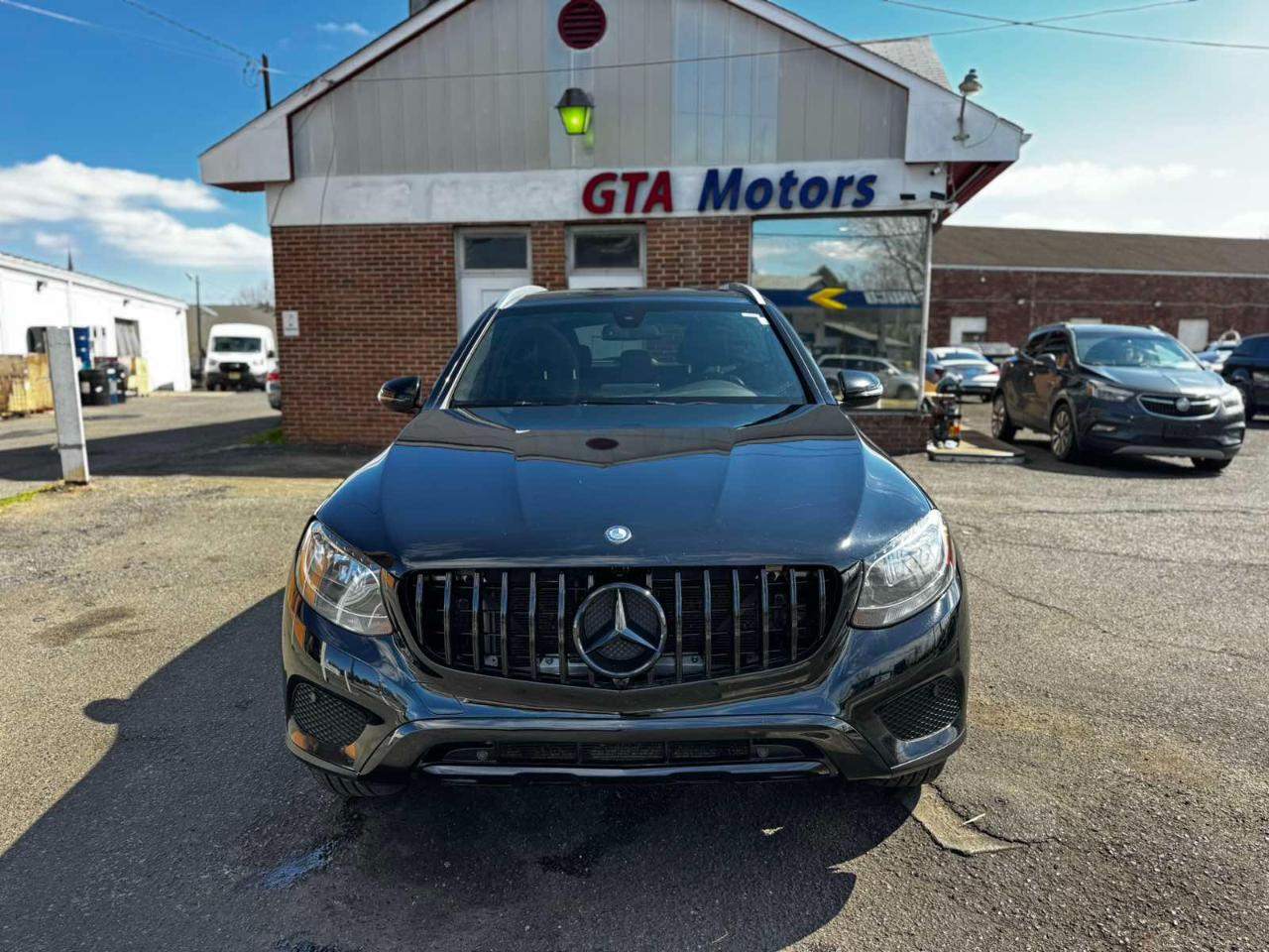 Mercedes-Benz GLC GLC 300 4MATIC SUV 2017