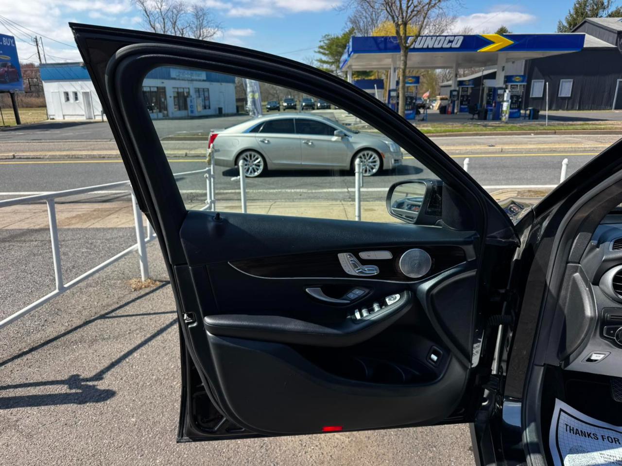 Mercedes-Benz GLC GLC 300 4MATIC SUV 2017