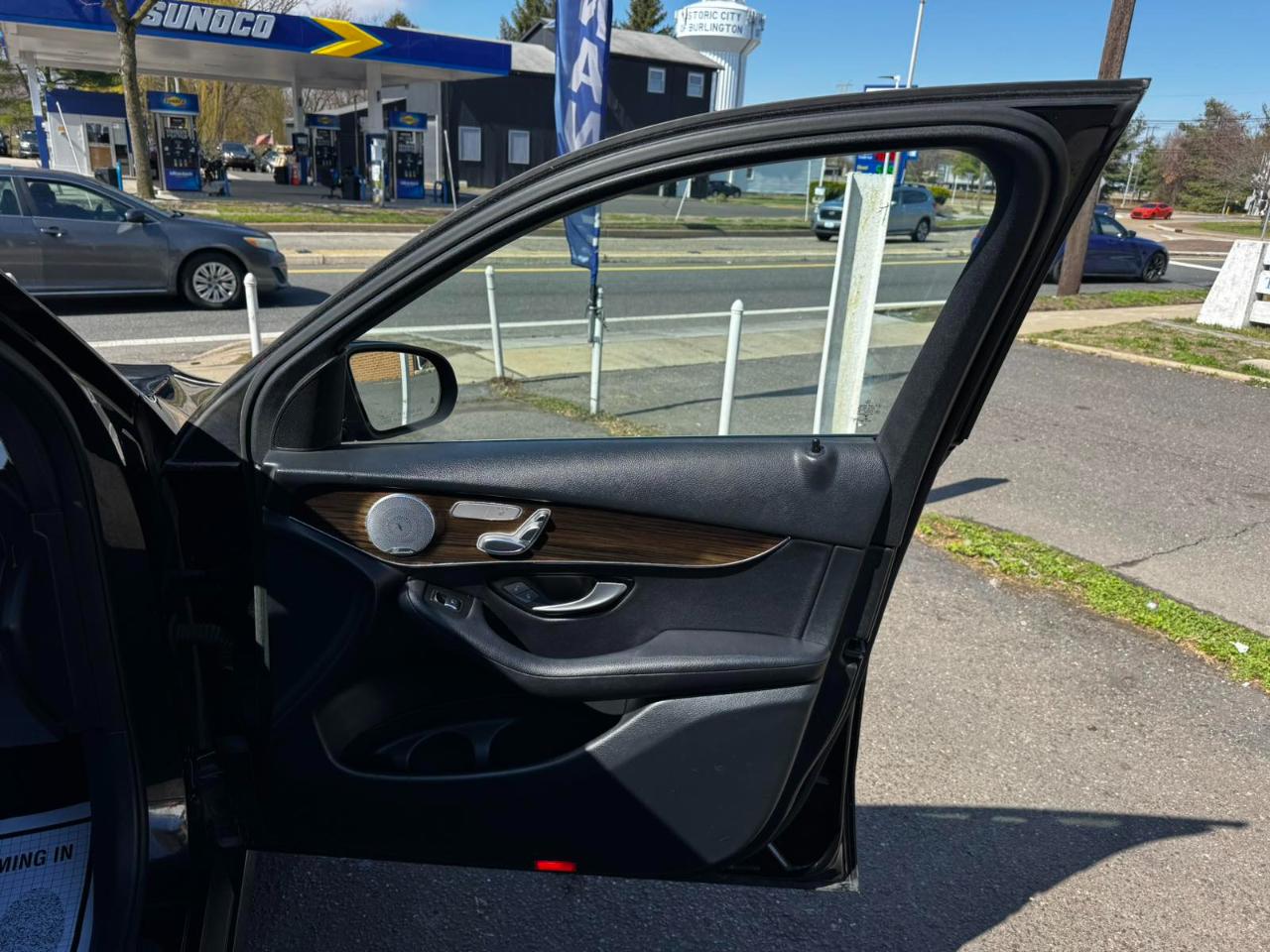 Mercedes-Benz GLC GLC 300 4MATIC SUV 2017