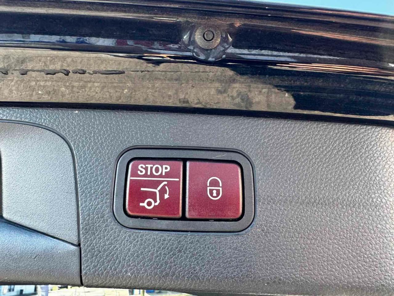 Mercedes-Benz GLC GLC 300 4MATIC SUV 2017