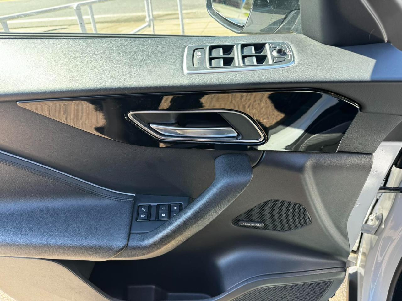 Jaguar F-Pace 25t Premium AWD 2018