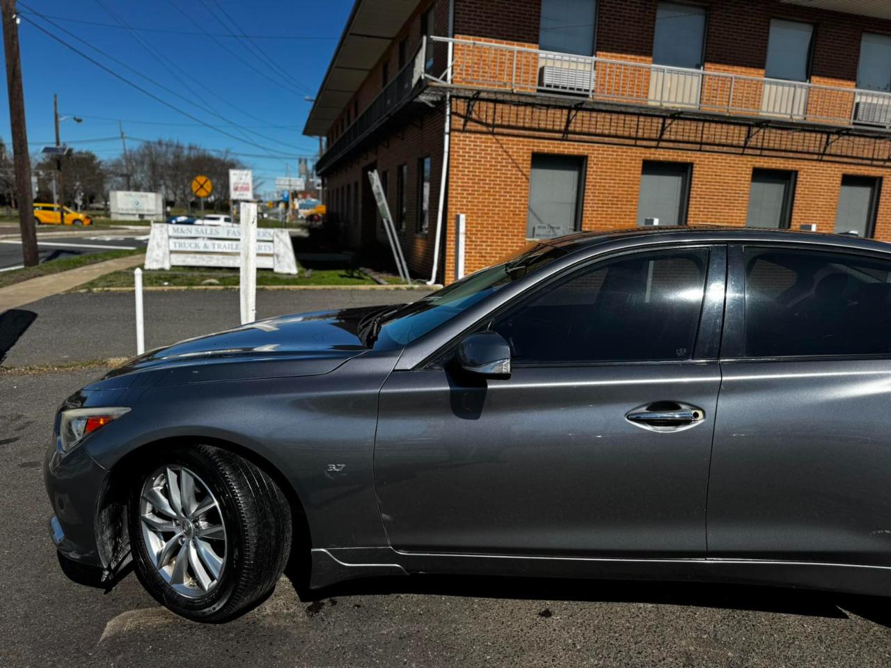 Infiniti Q50 4dr Sdn Premium AWD 2014