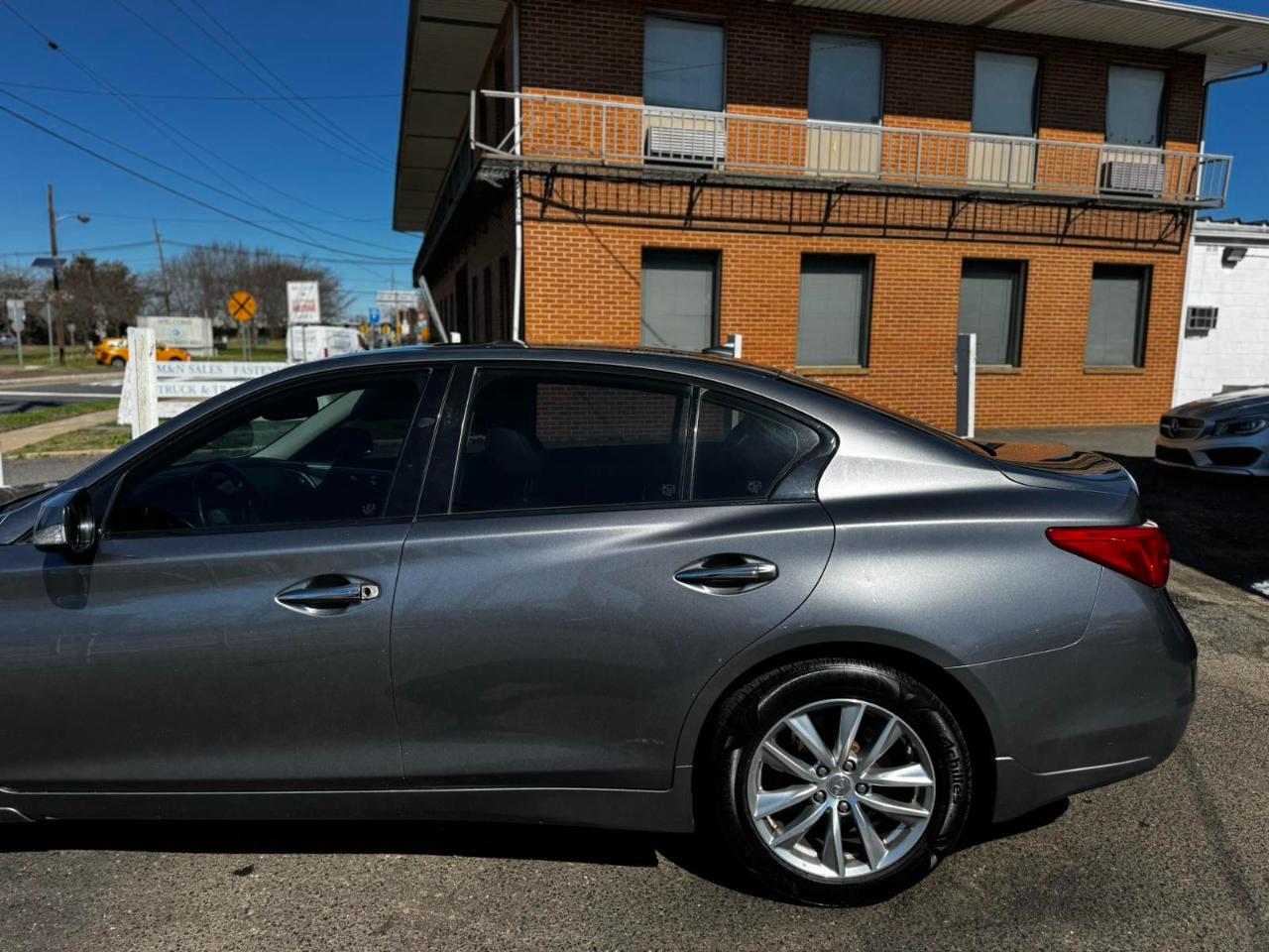 Infiniti Q50 4dr Sdn Premium AWD 2014