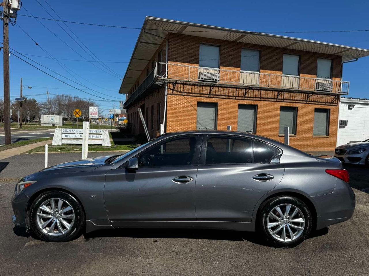 Infiniti Q50 4dr Sdn Premium AWD 2014