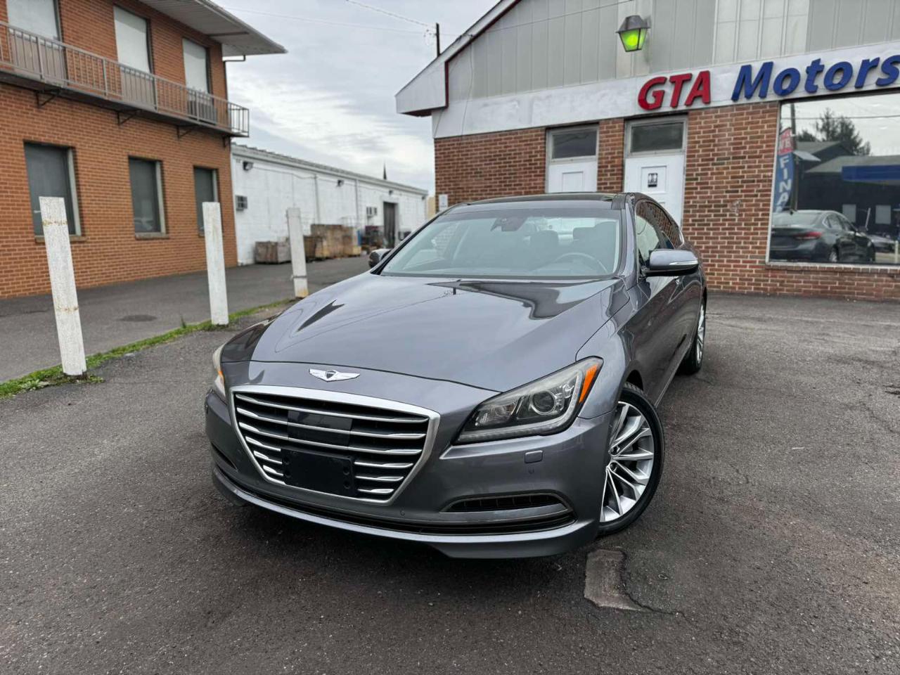 Hyundai Genesis 4dr Sdn V6 3.8L AWD 2015