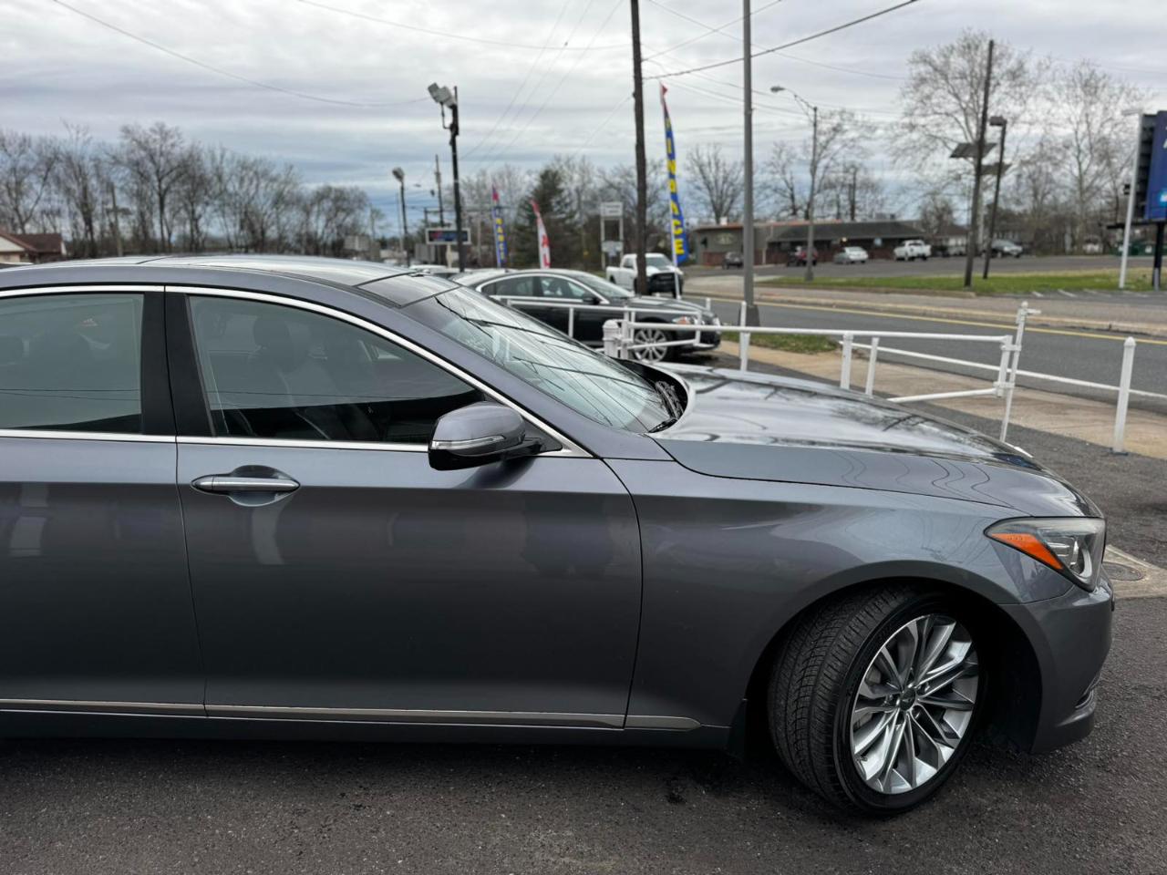 Hyundai Genesis 4dr Sdn V6 3.8L AWD 2015