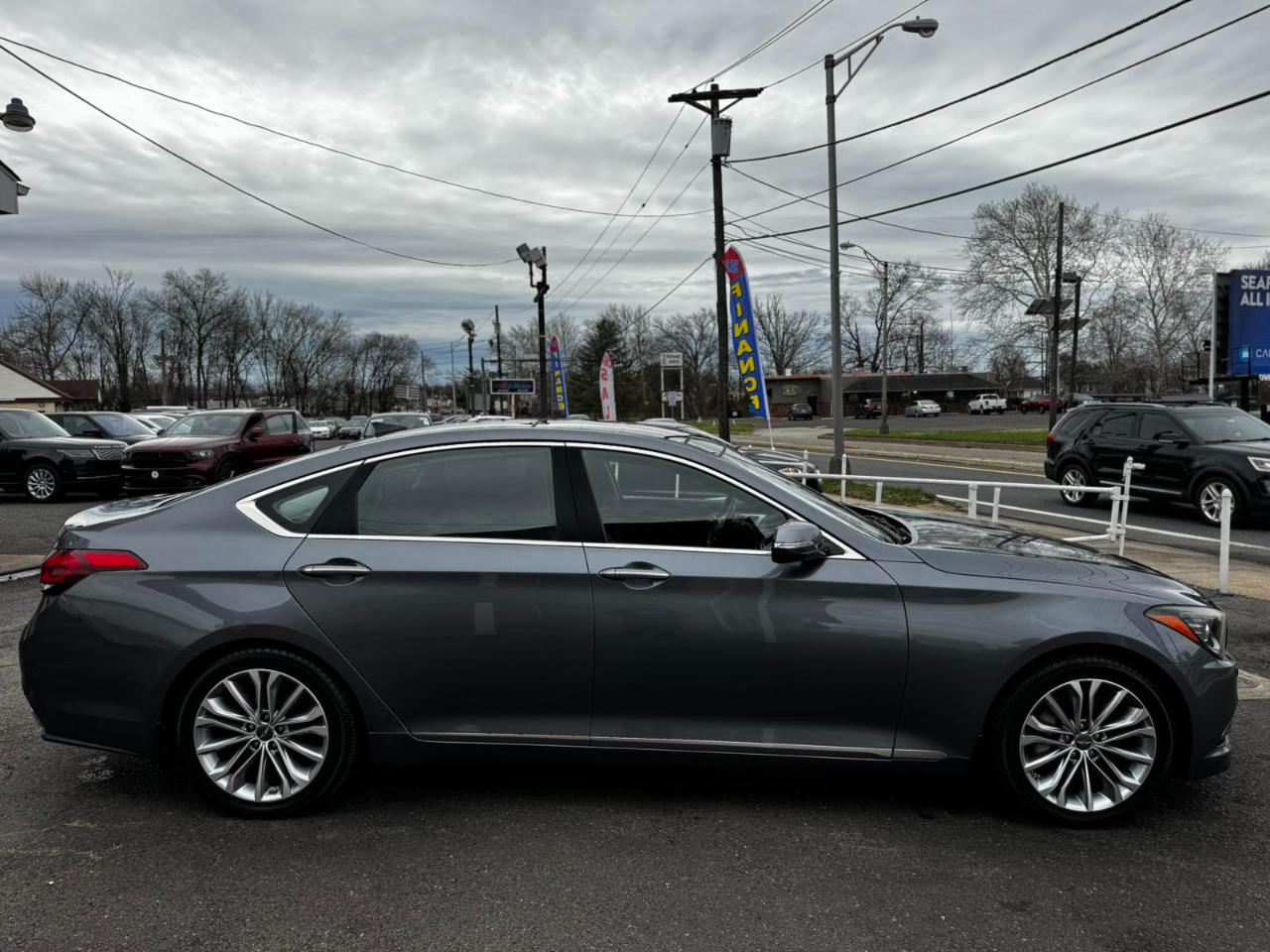 Hyundai Genesis 4dr Sdn V6 3.8L AWD 2015