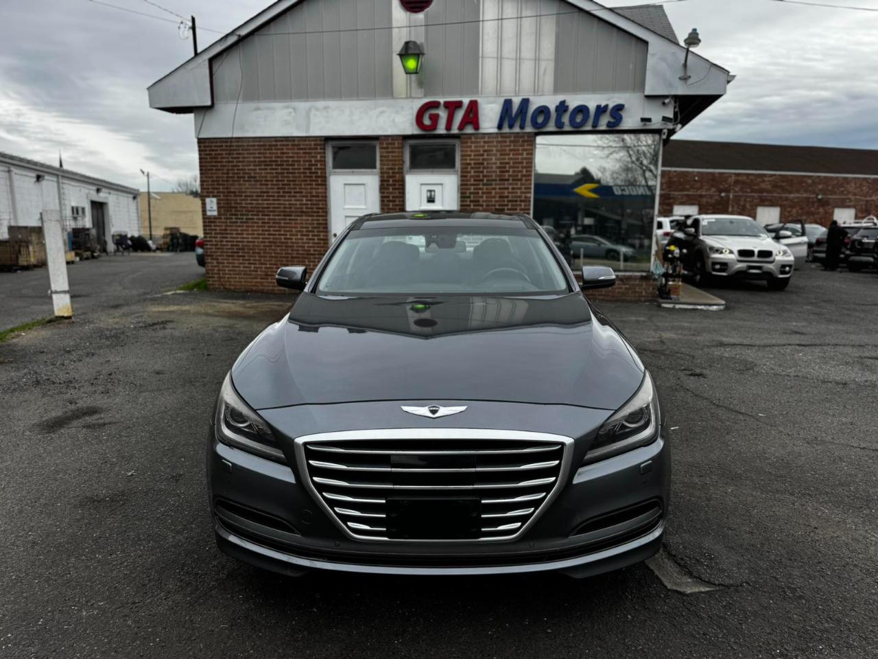 Hyundai Genesis 4dr Sdn V6 3.8L AWD 2015