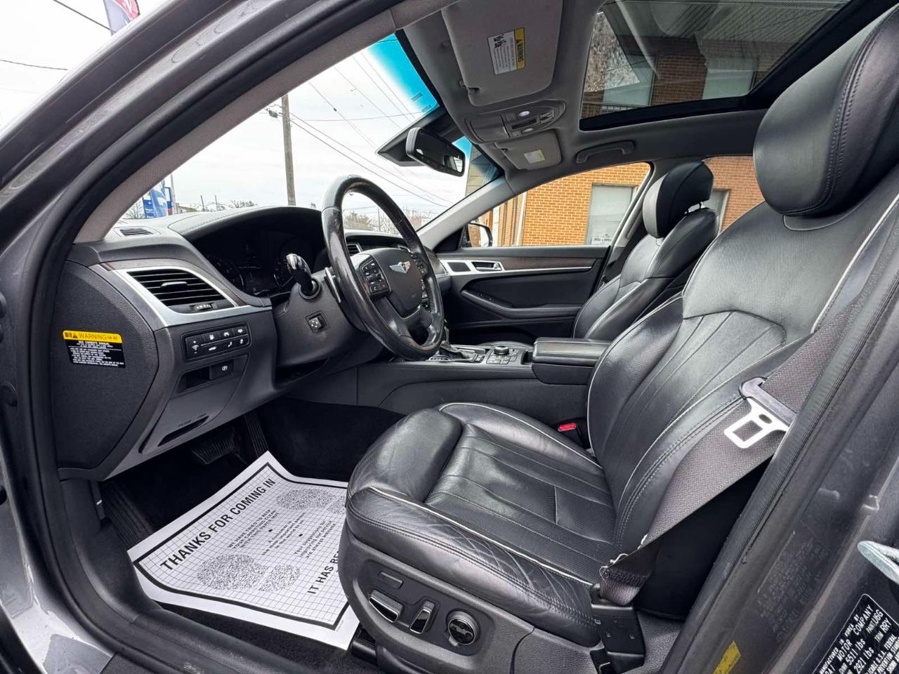 Hyundai Genesis 4dr Sdn V6 3.8L AWD 2015