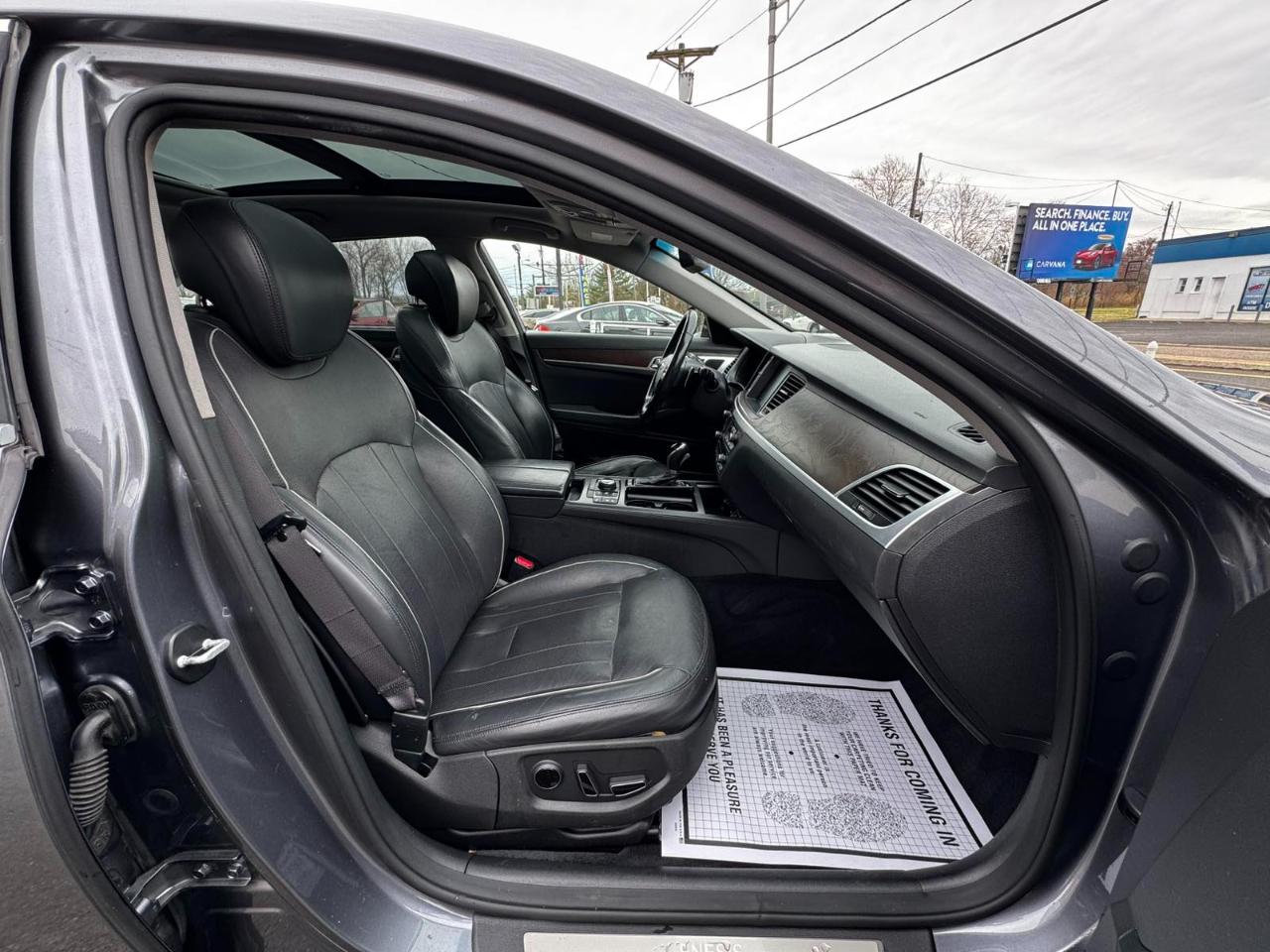 Hyundai Genesis 4dr Sdn V6 3.8L AWD 2015