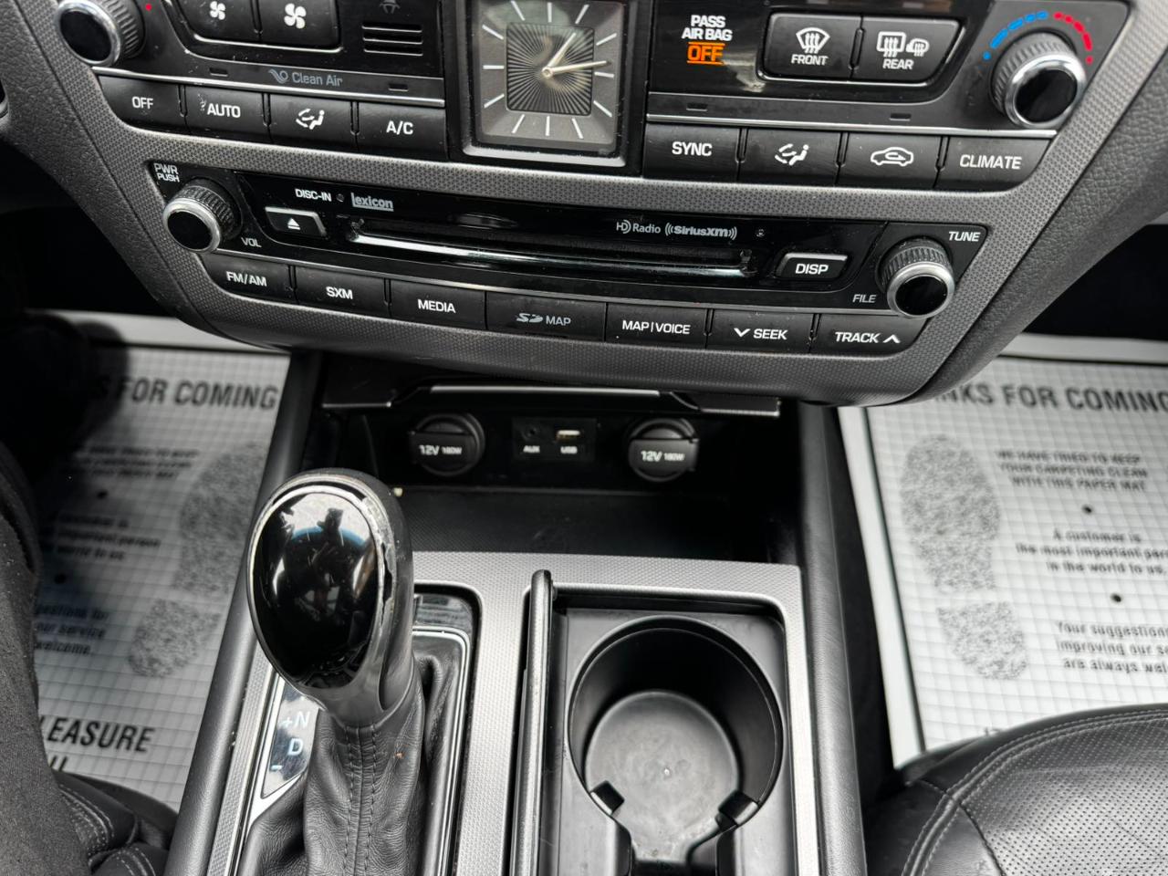 Hyundai Genesis 4dr Sdn V6 3.8L AWD 2015