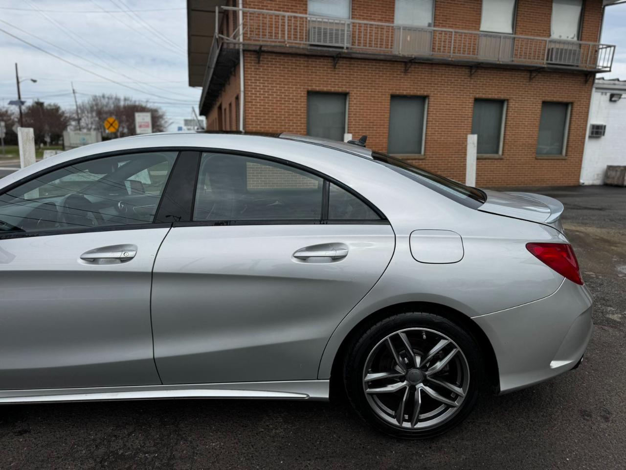 Mercedes-Benz CLA 4dr Sdn CLA 250 FWD 2016