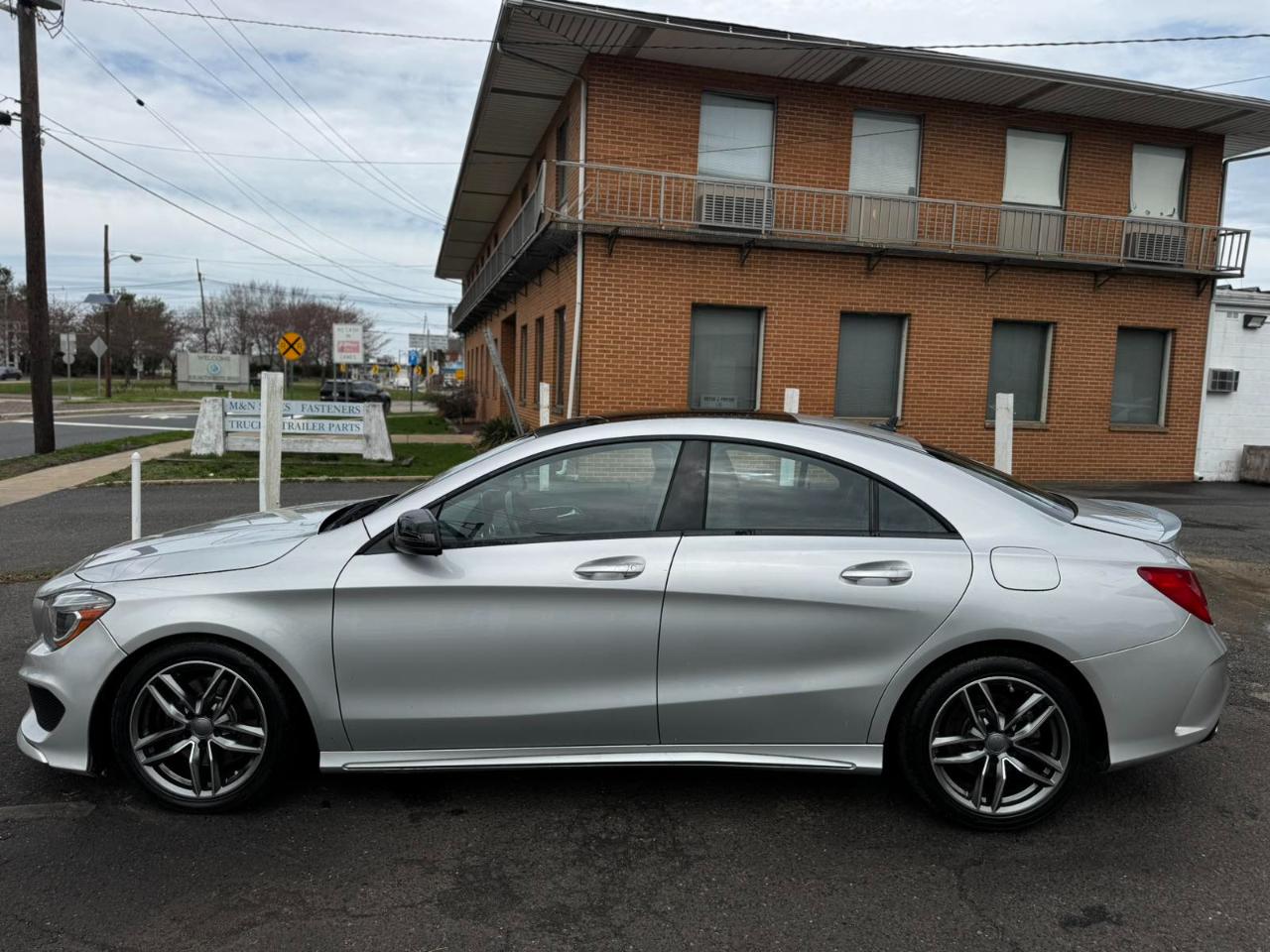 Mercedes-Benz CLA 4dr Sdn CLA 250 FWD 2016
